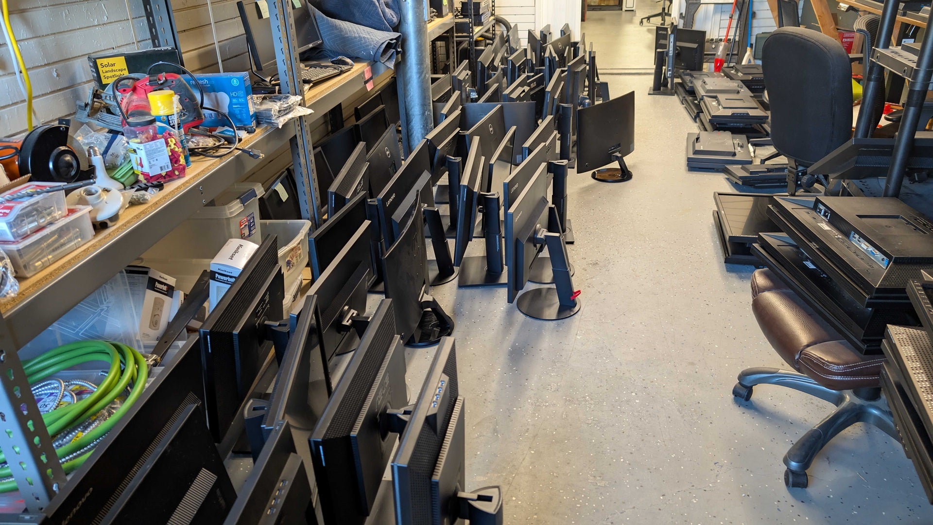 24" Monitor WITHOUT STAND