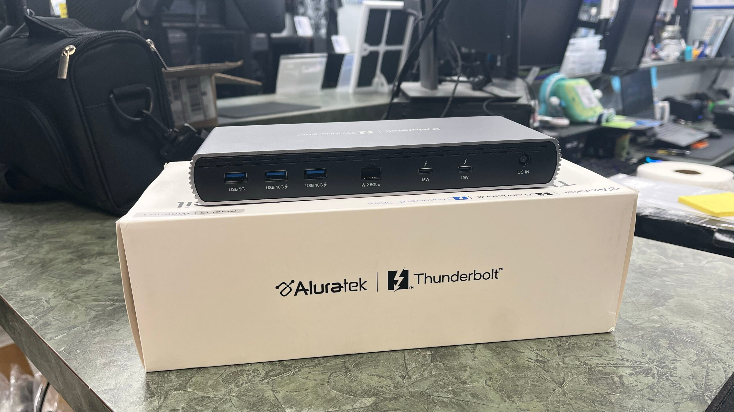 Aluratek Thunderbolt 5 Dock