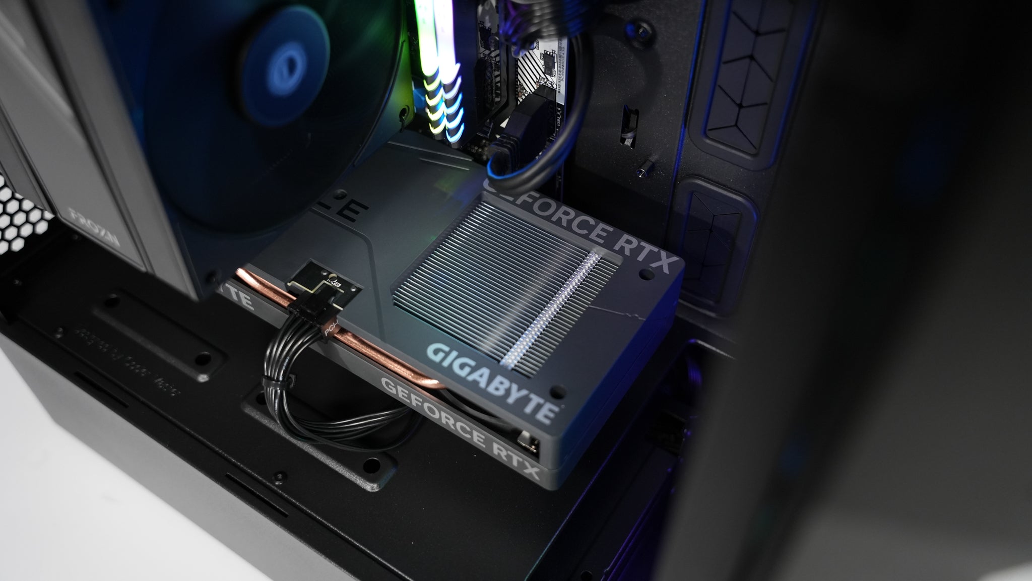 Ryzen 5 5500 + RTX 4060 Gaming PC