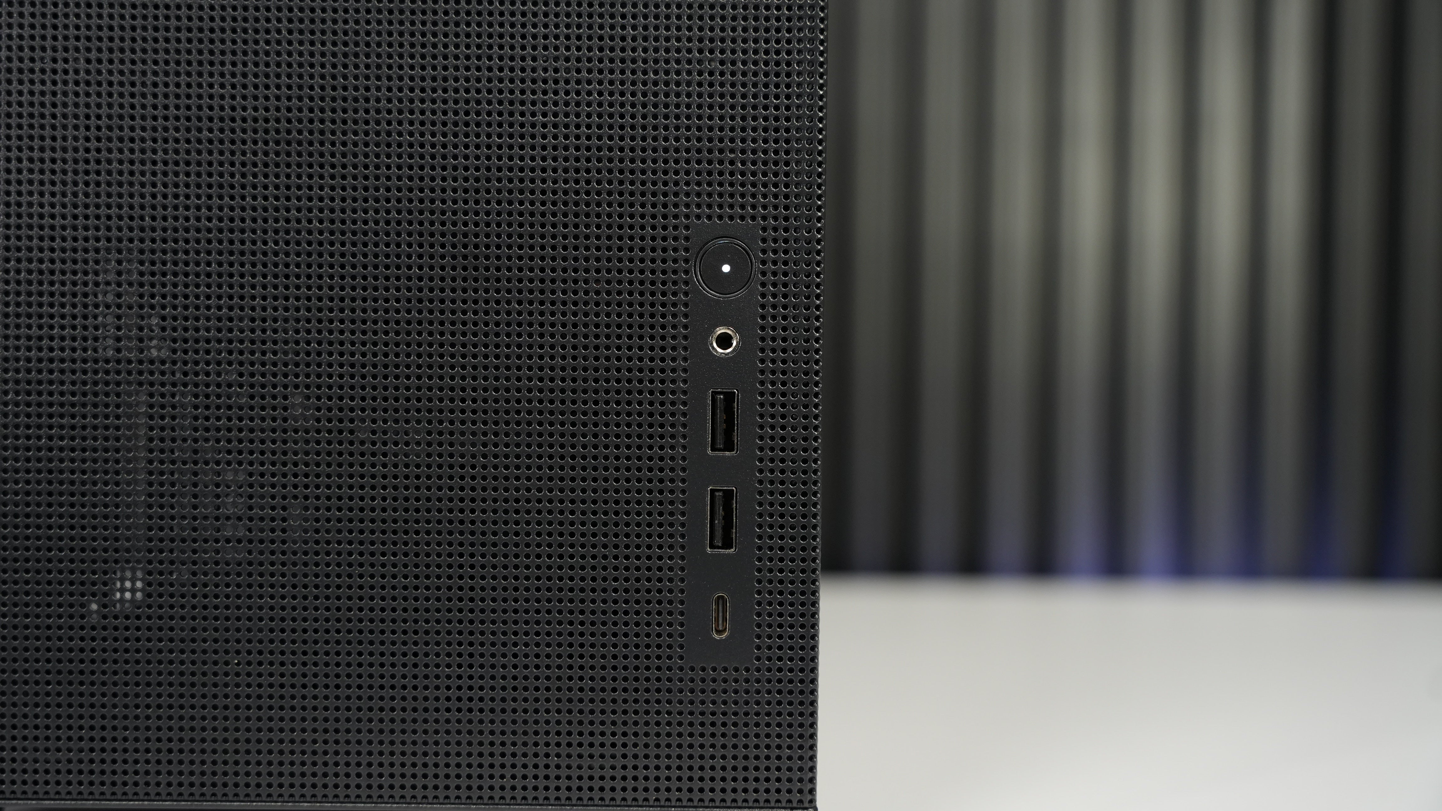 Ryzen 5 7600 + RTX 4070 Gaming/Streaming PC