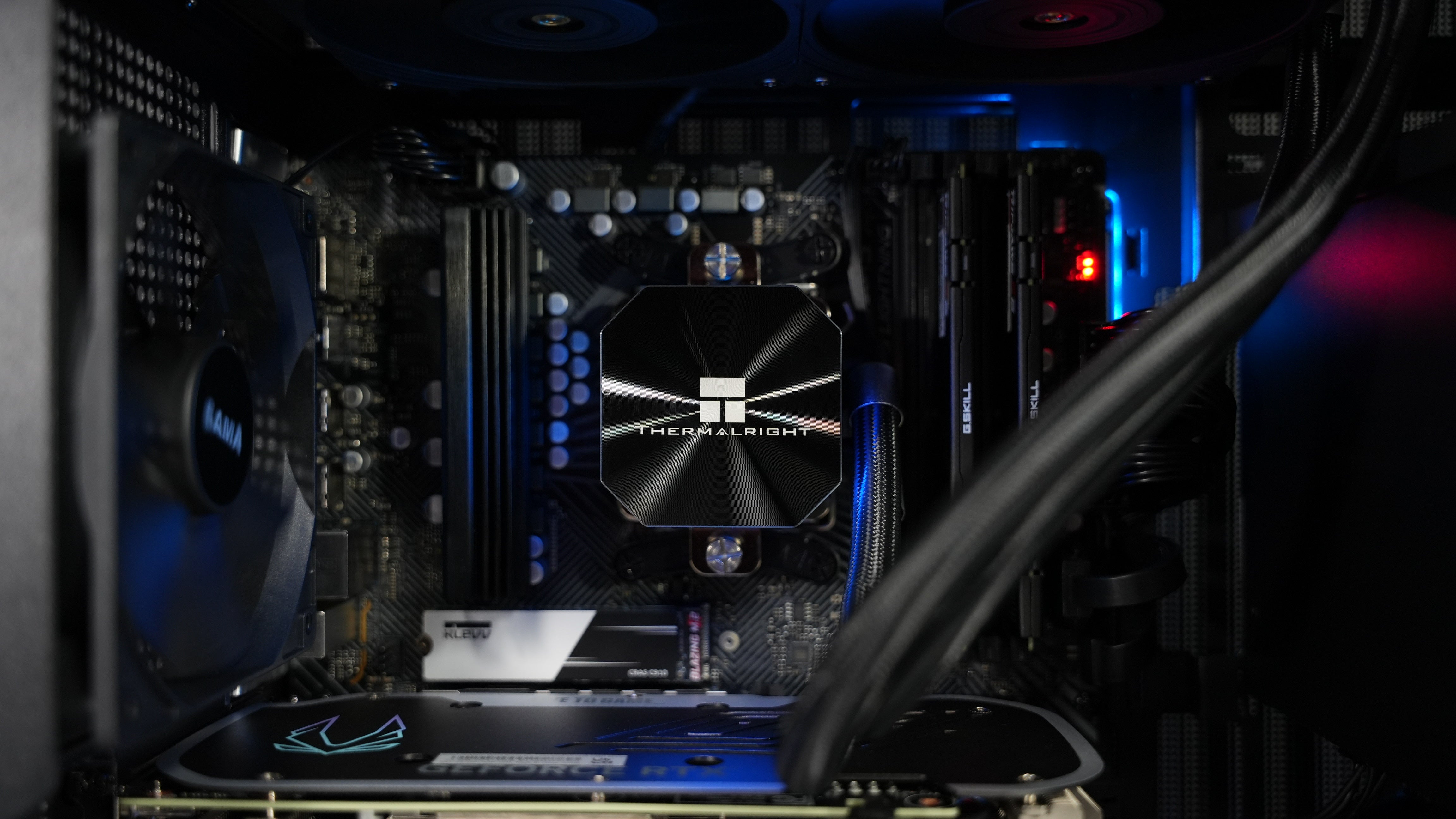 Ryzen 5 7600 + RTX 4070 Gaming/Streaming PC