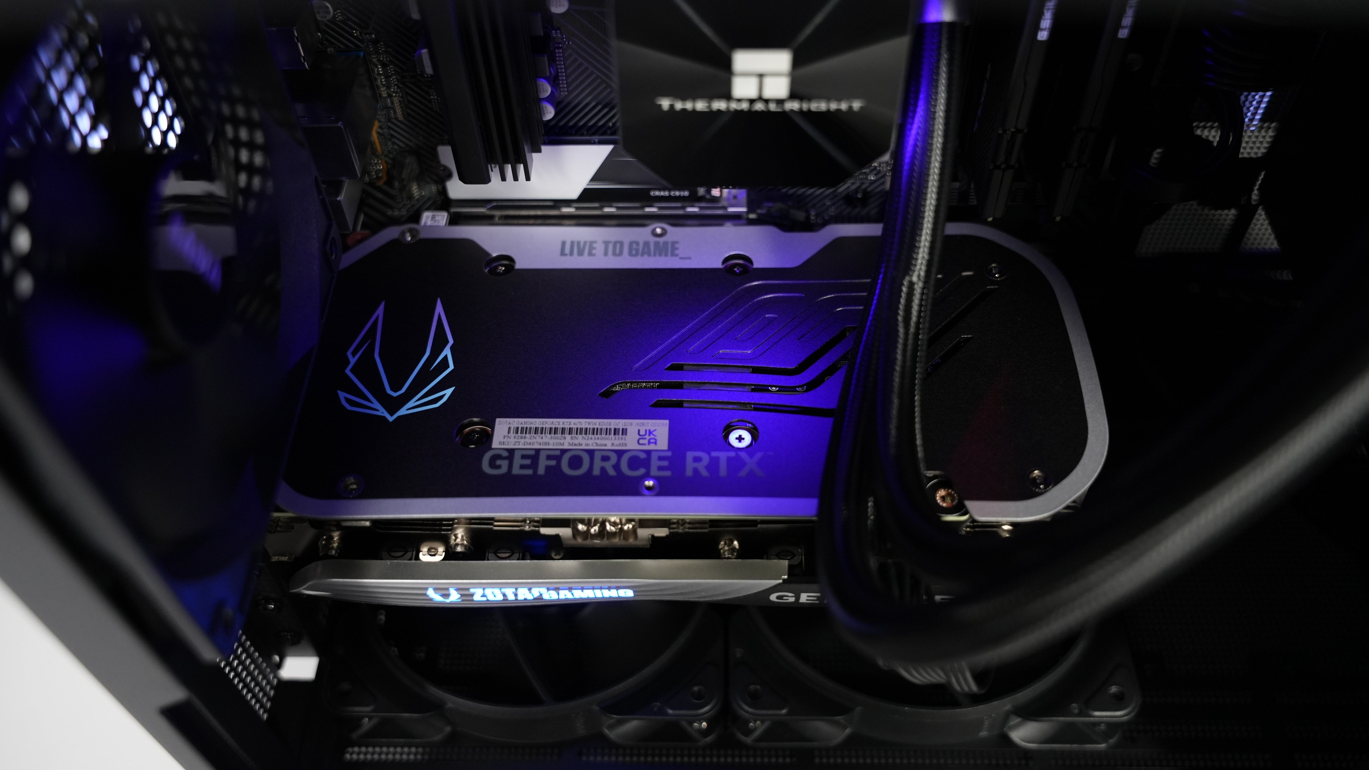 Ryzen 5 7600 + RTX 4070 Gaming/Streaming PC