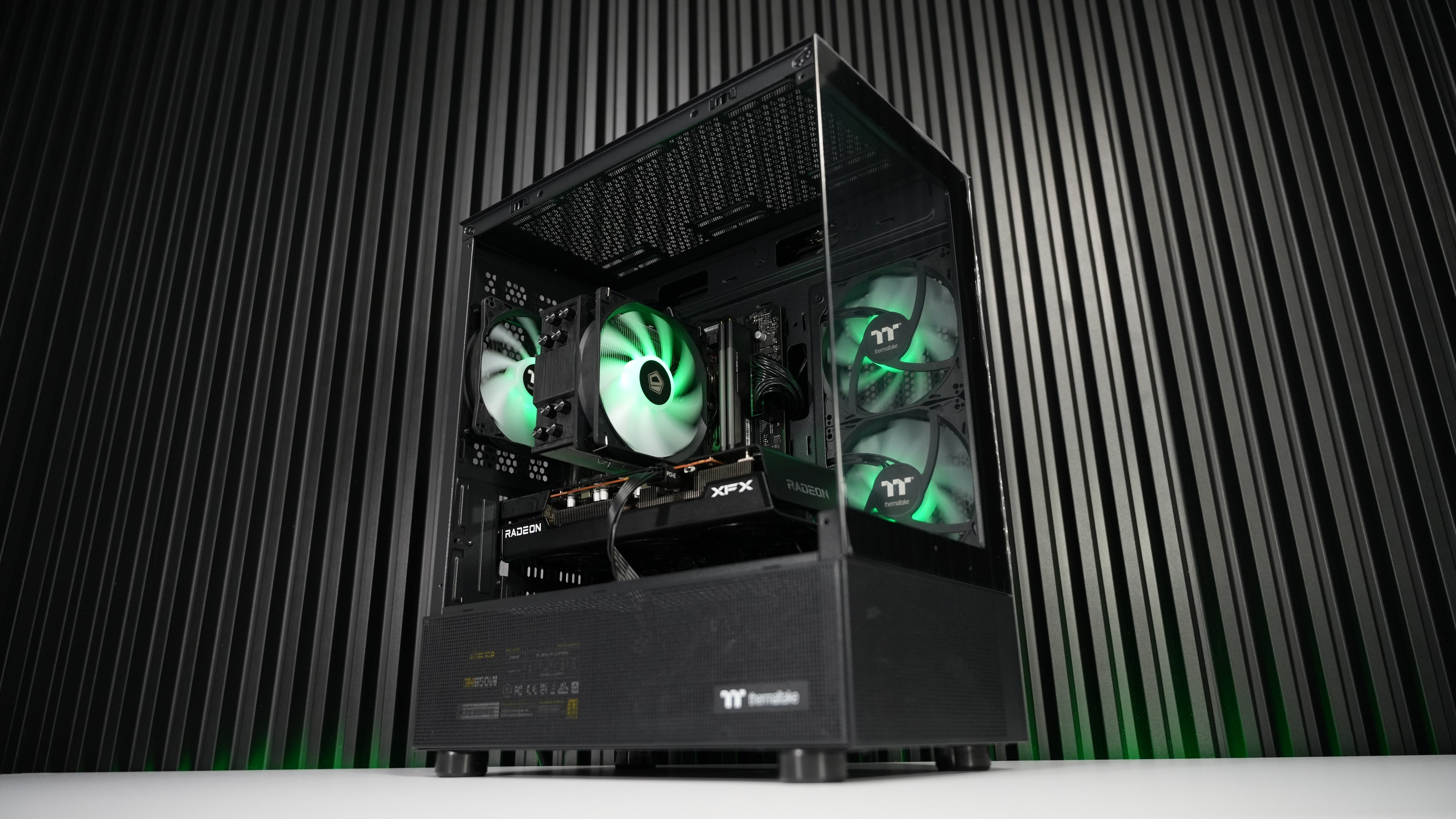 Ryzen 5 5600X + RX 7600 Gaming PC