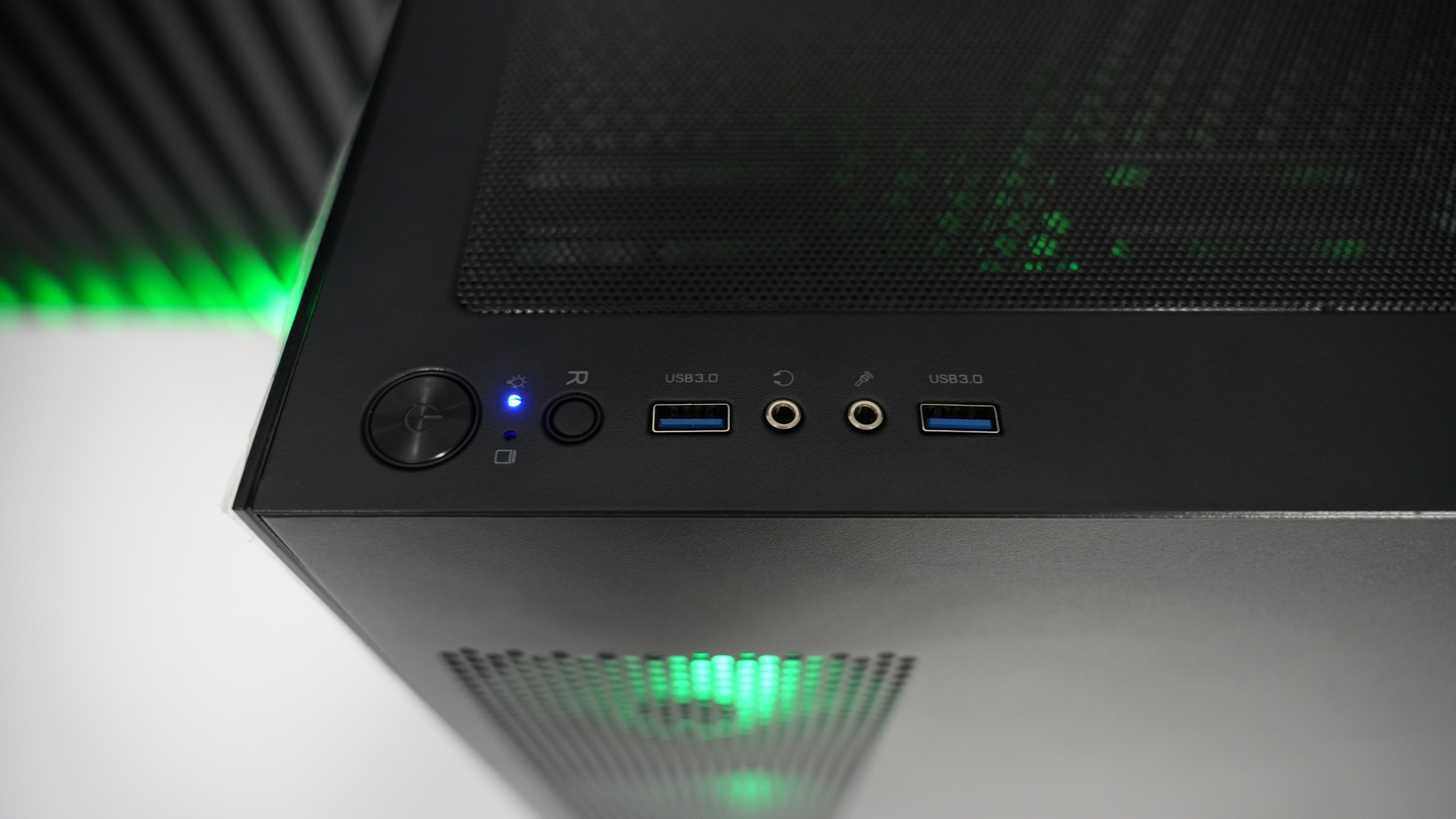 Ryzen 5 5600X + RX 7600 Gaming PC