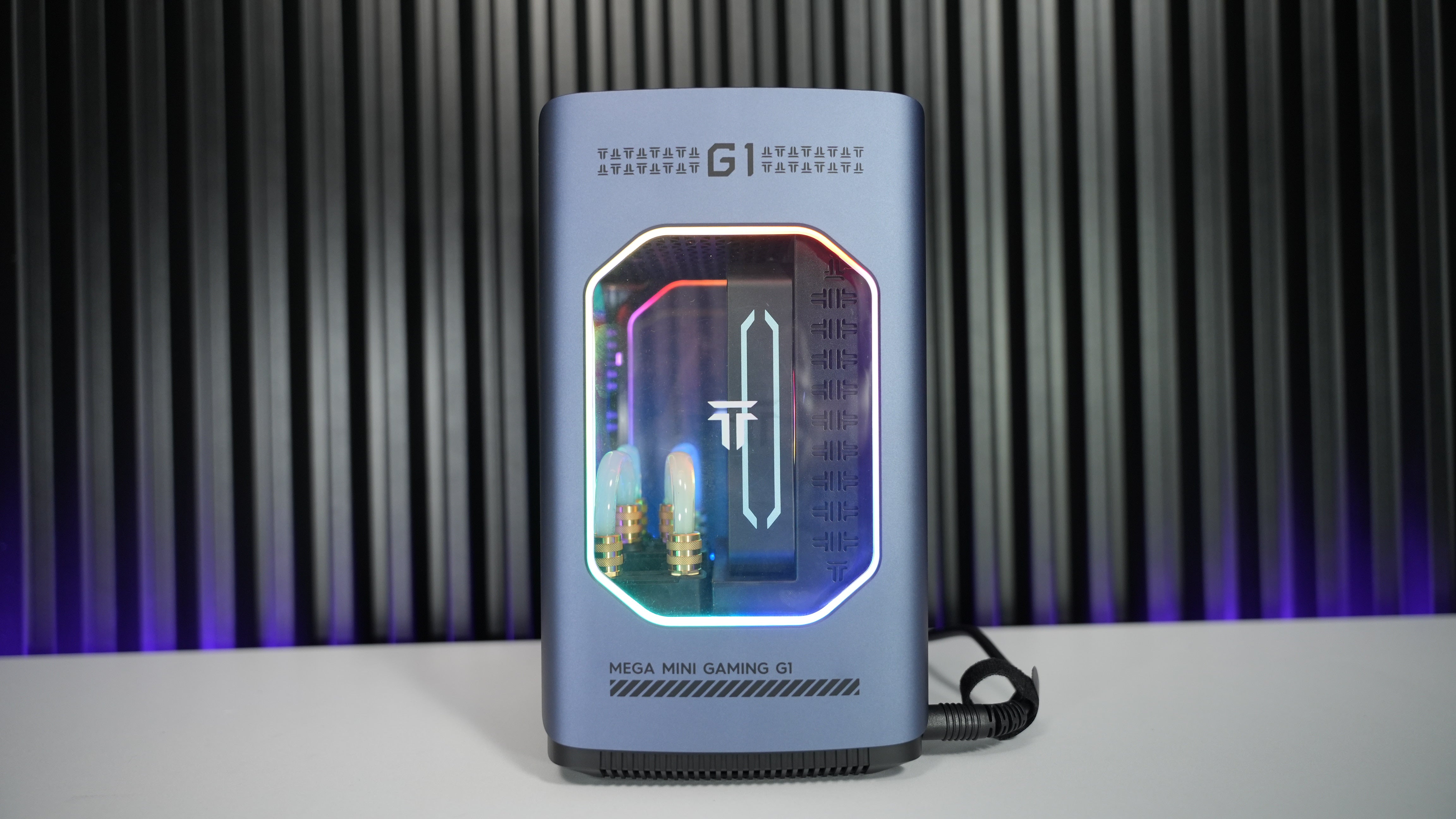 Intel i9 13900H + RTX 4060 8GB Custom Loop Mini PC
