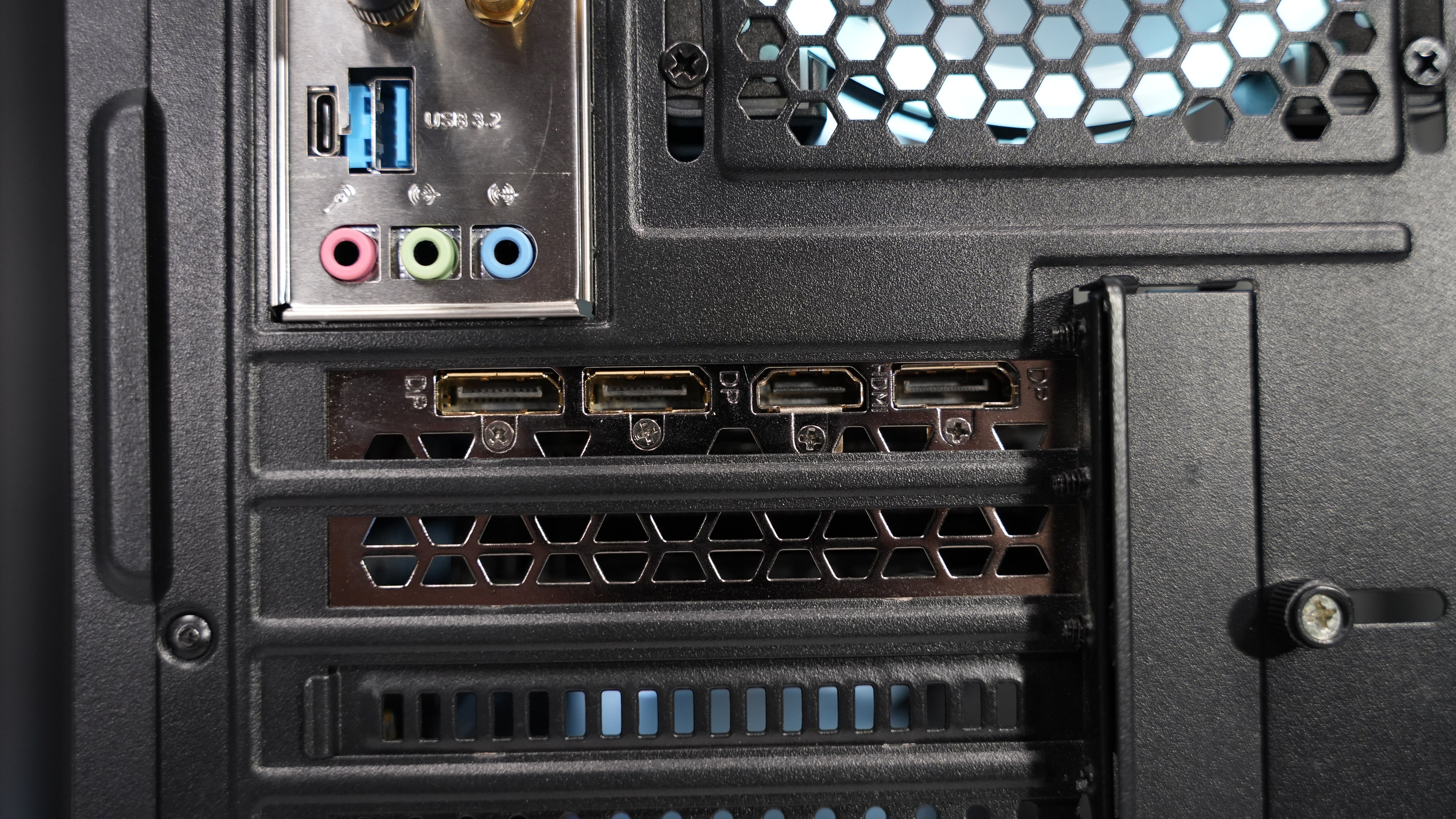 Ryzen 5 5600 + RTX 2060 Gaming PC