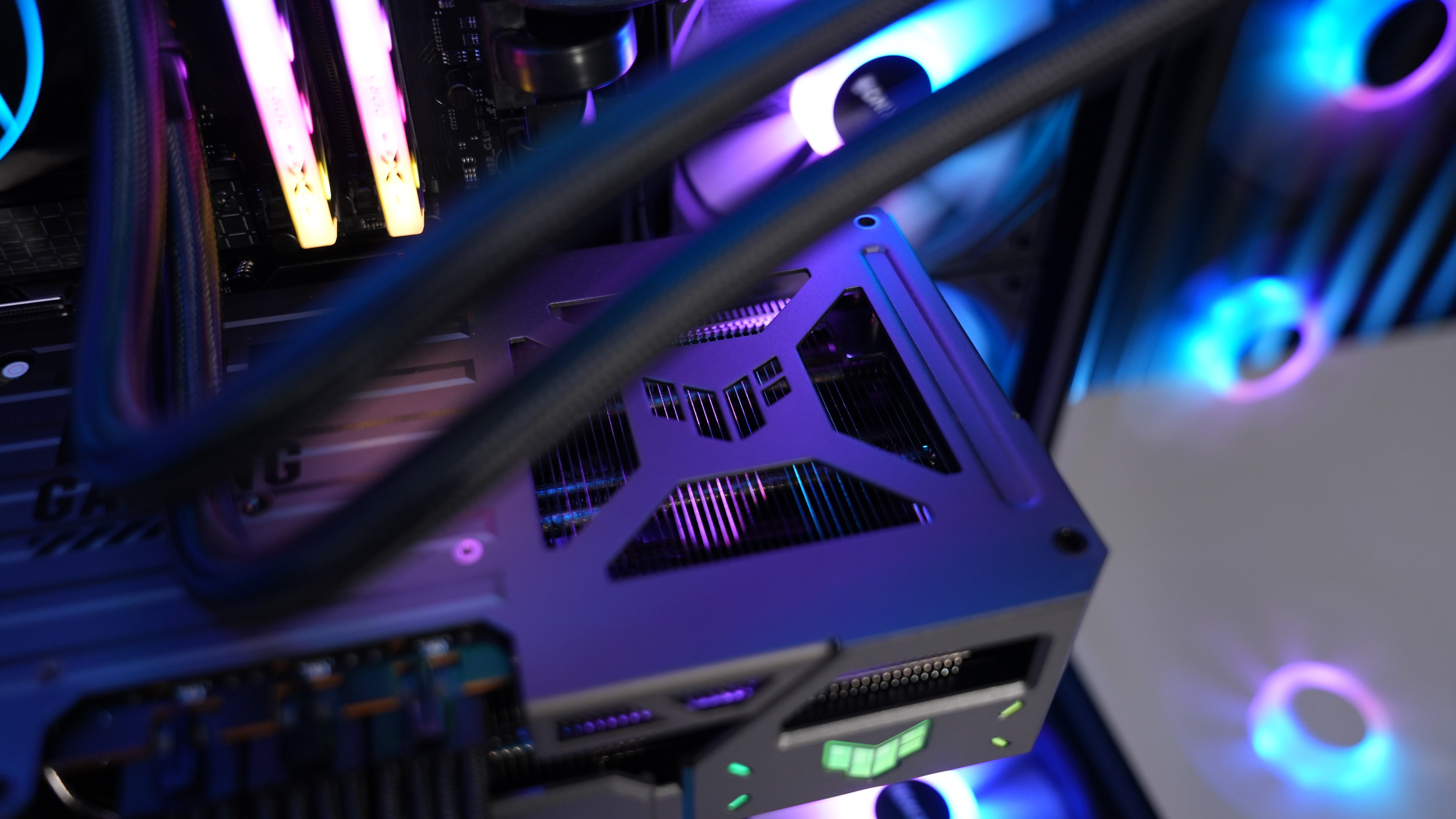 Ryzen 7 7700X + RX 9070XT Gaming/Streaming PC