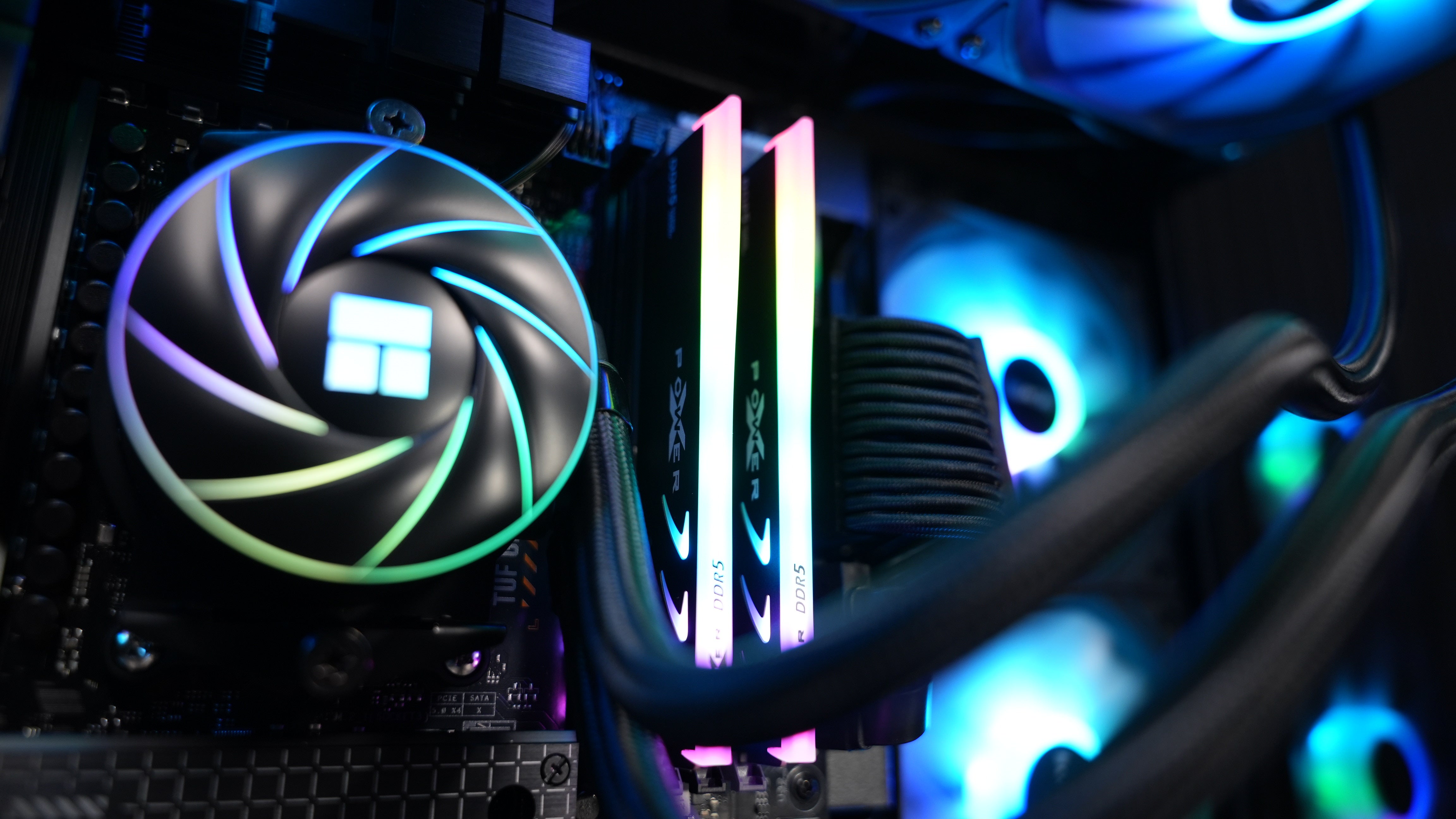 Ryzen 7 7700X + RX 9070XT Gaming/Streaming PC