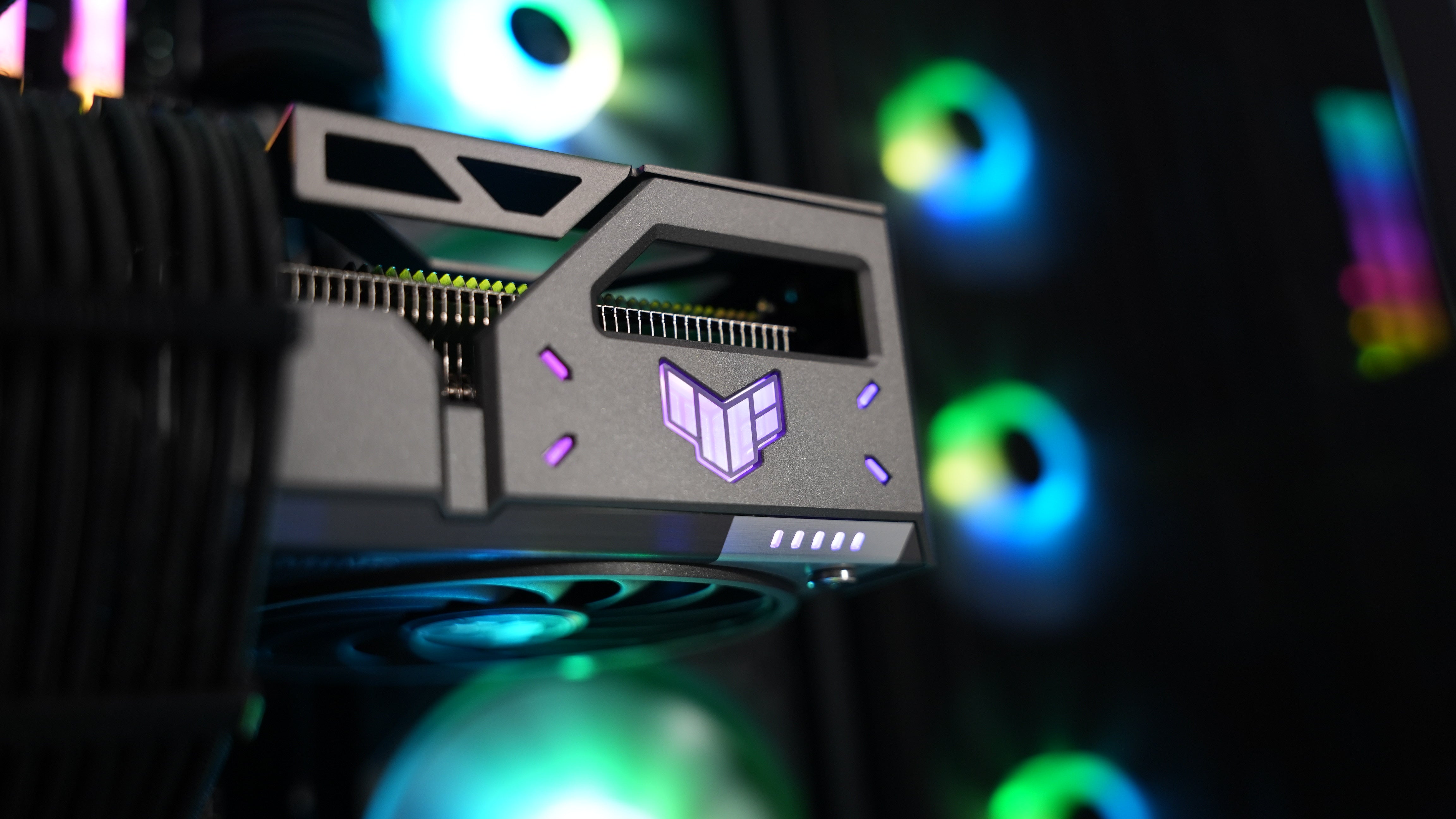 Ryzen 7 7700X + RX 9070XT Gaming/Streaming PC