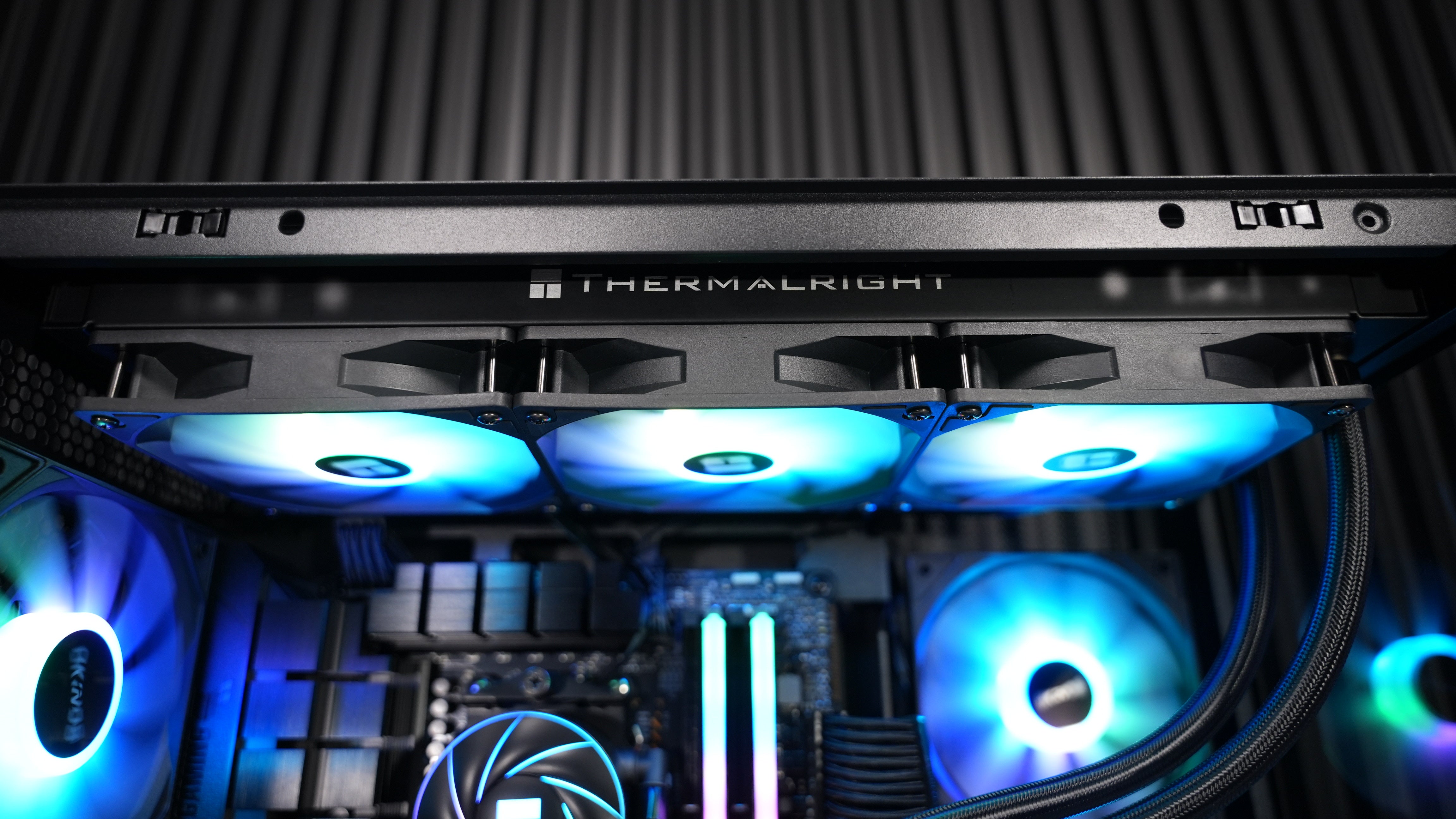 Ryzen 7 7700X + RX 9070XT Gaming/Streaming PC