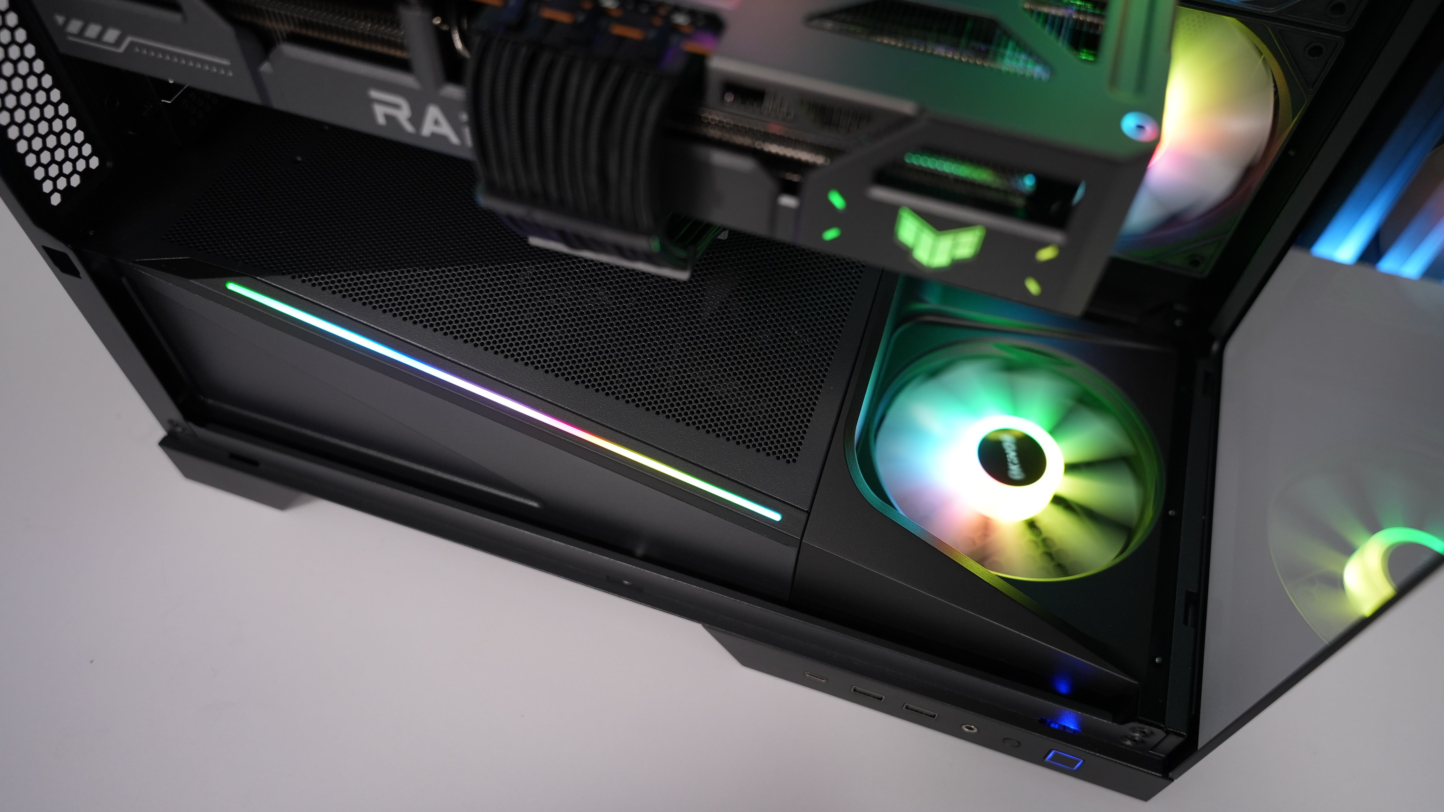 Ryzen 7 7700X + RX 9070XT Gaming/Streaming PC