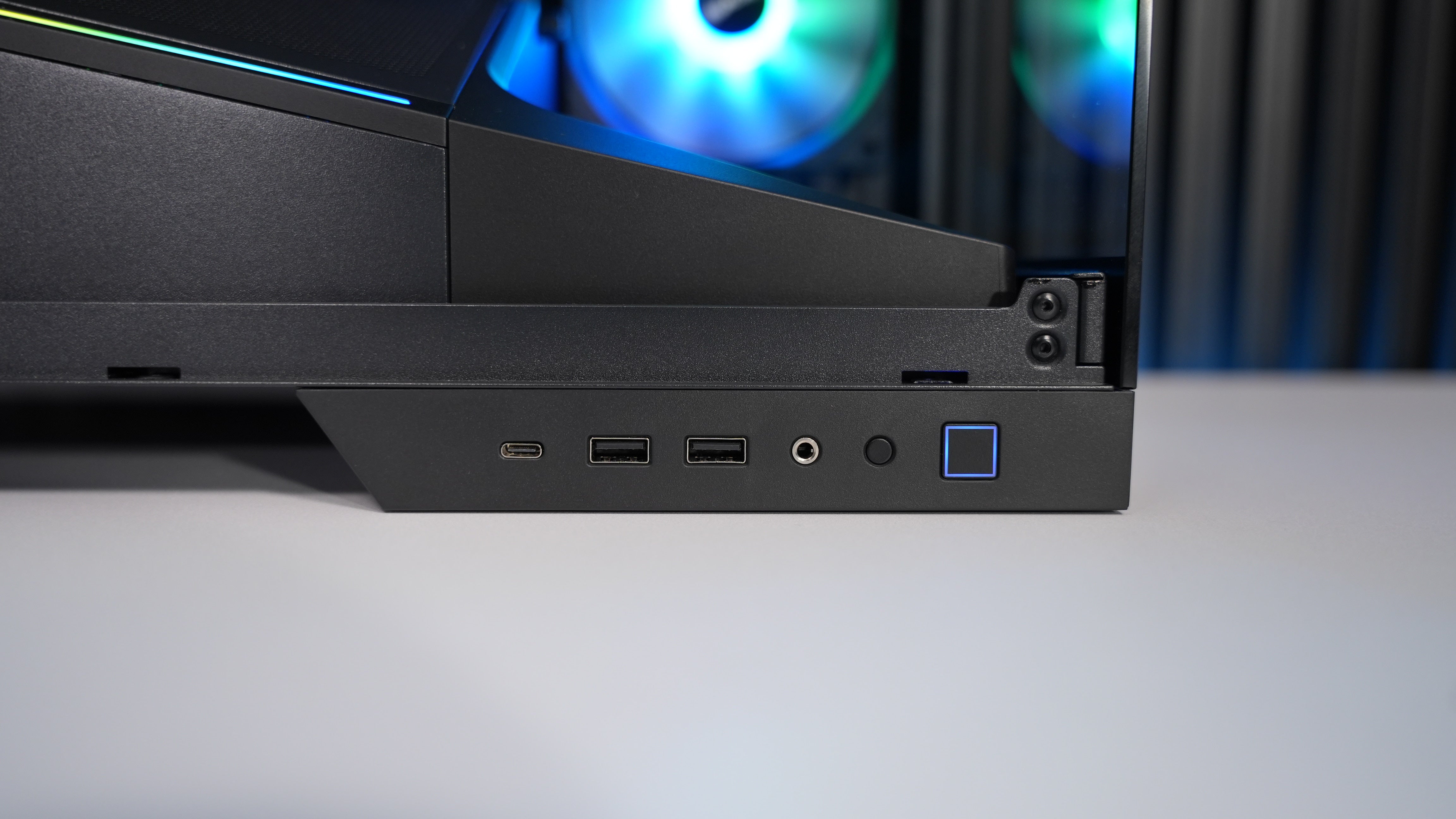 Ryzen 7 7700X + RX 9070XT Gaming/Streaming PC