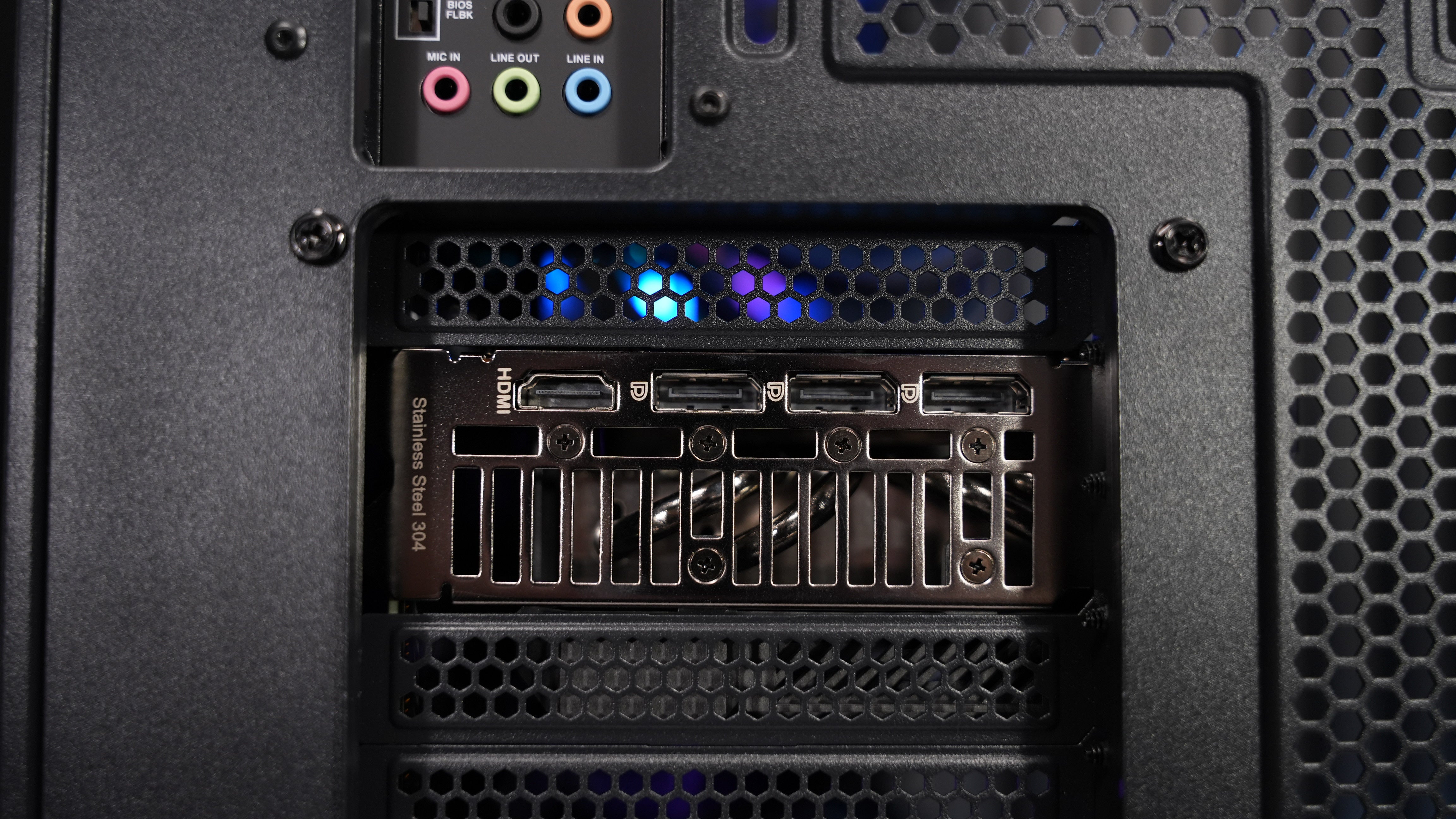 Ryzen 7 7700X + RX 9070XT Gaming/Streaming PC