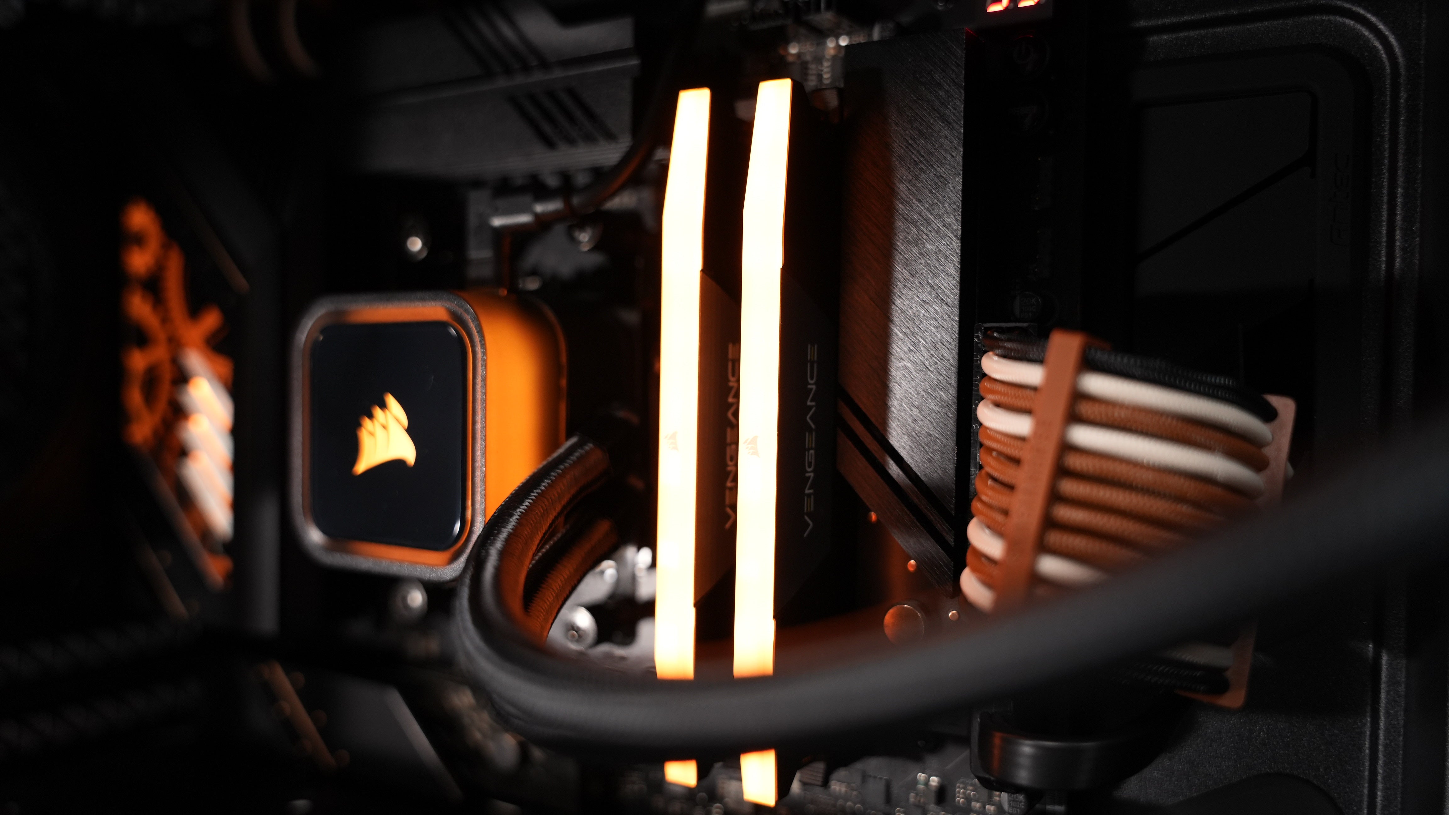 Ryzen 7 9700X + RX 7900GRE Gaming/Streaming PC