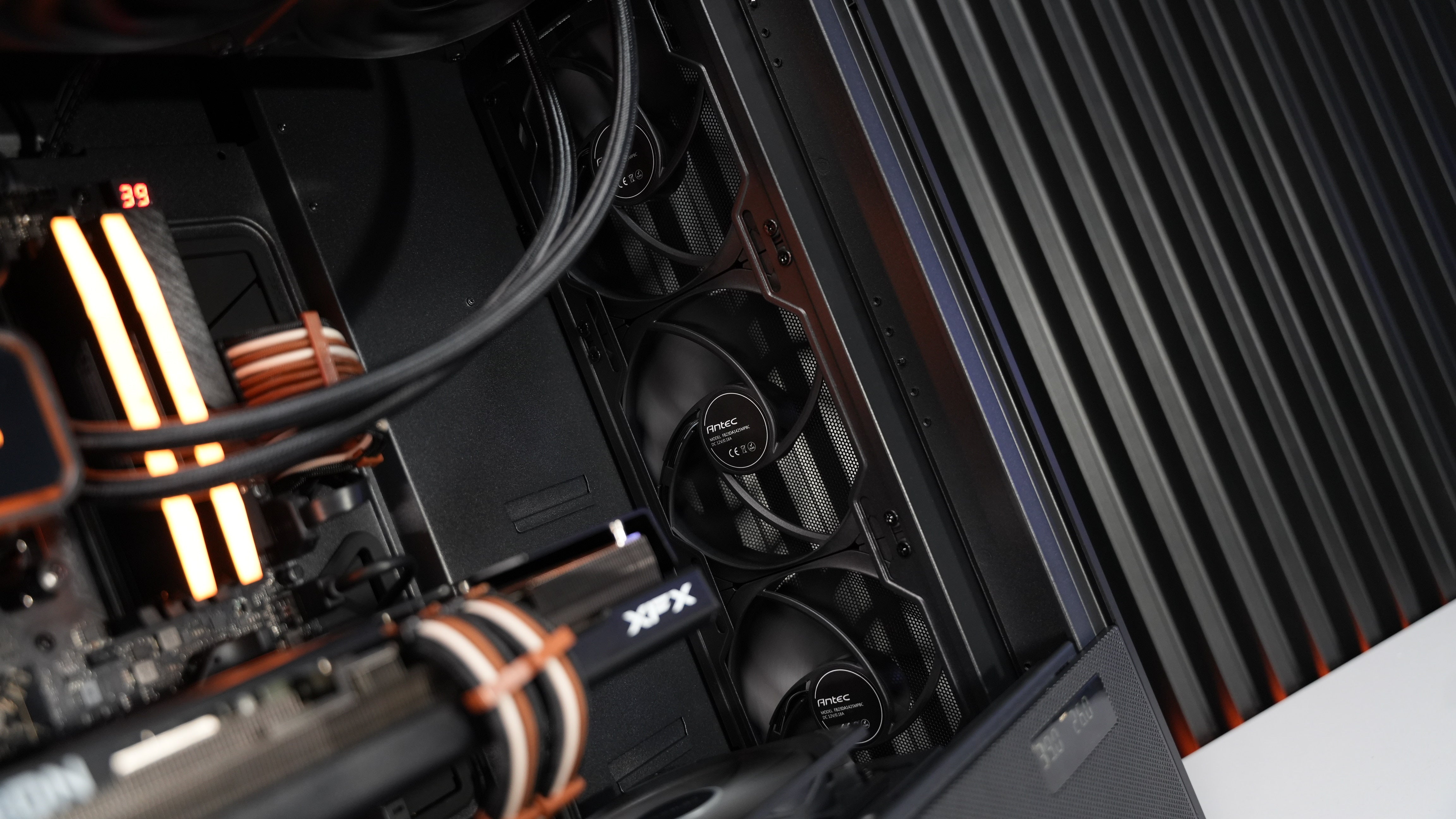 Ryzen 7 9700X + RX 7900GRE Gaming/Streaming PC