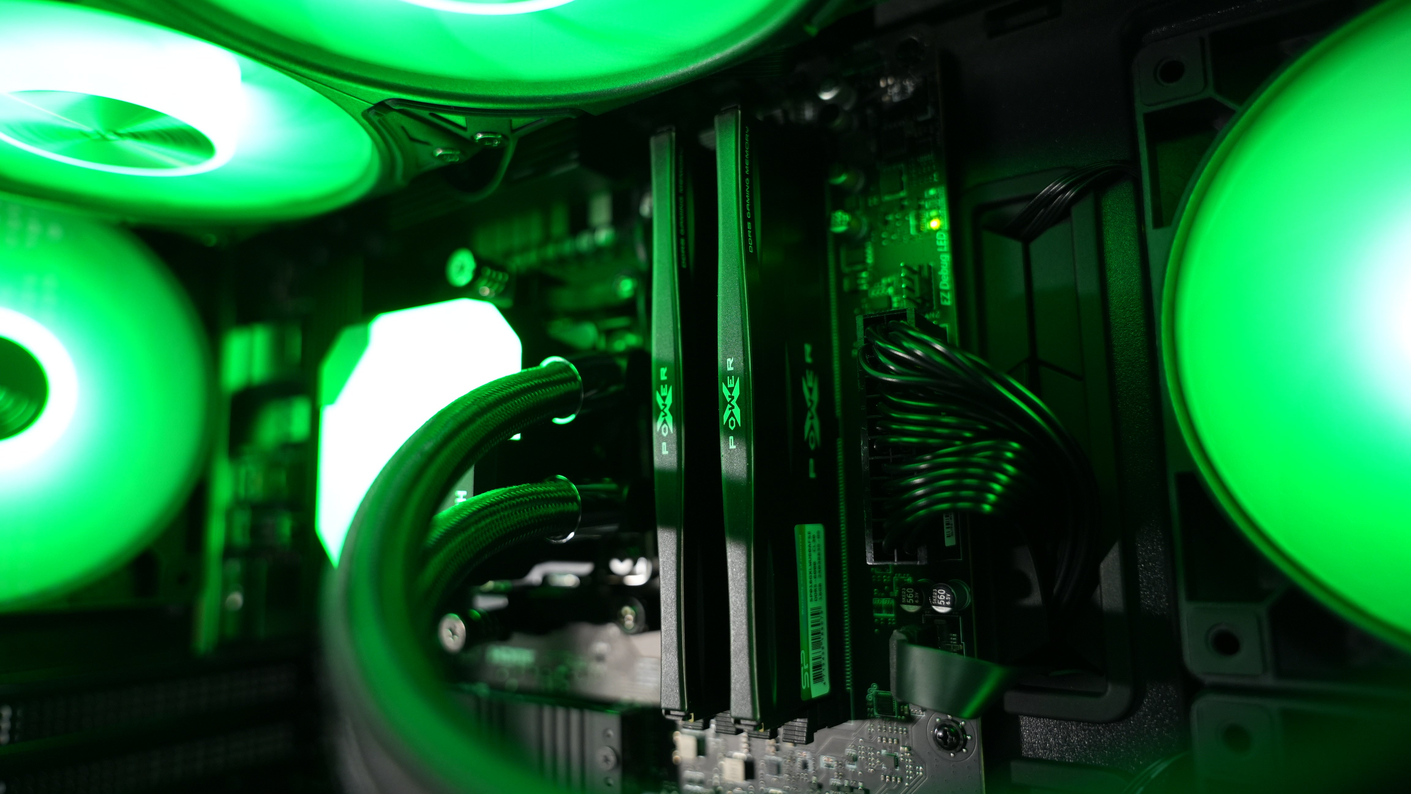 Ryzen 5 7600X + RTX 4070 Super Gaming/Streaming PC