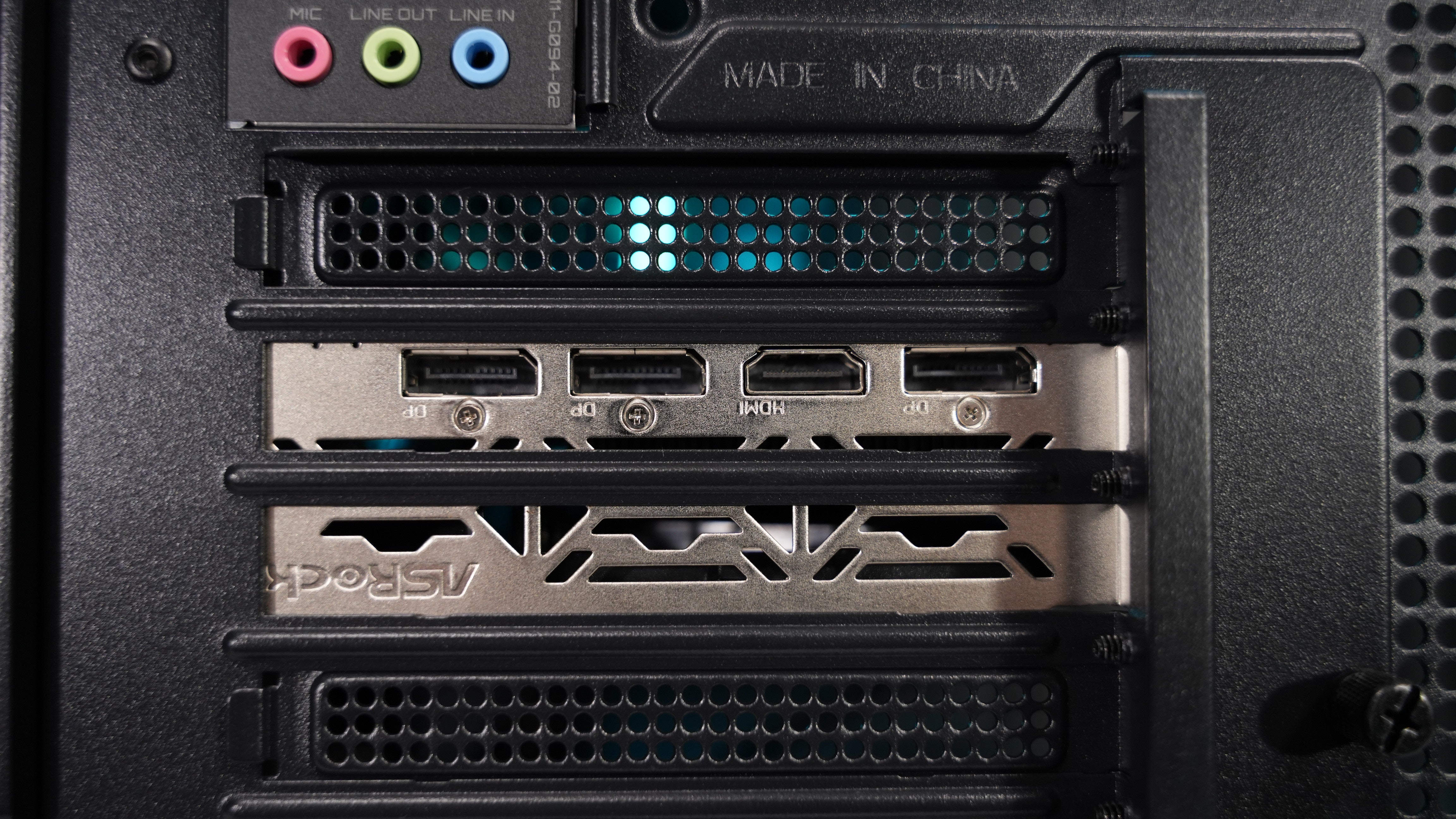 Ryzen 7 7700X + RX 7600 Gaming PC