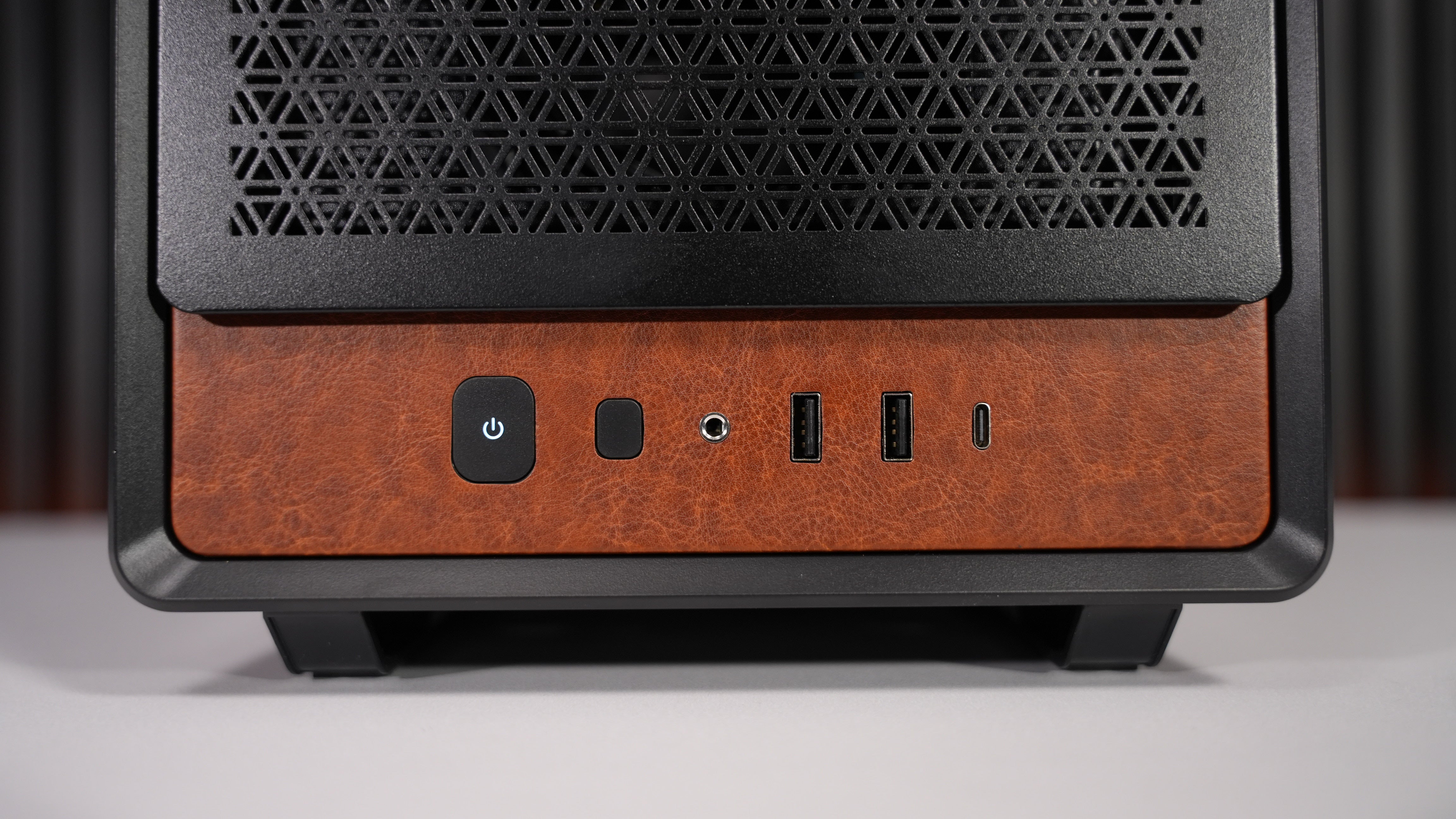 Ryzen 5 7600X + RTX 2080 Ti Gaming PC