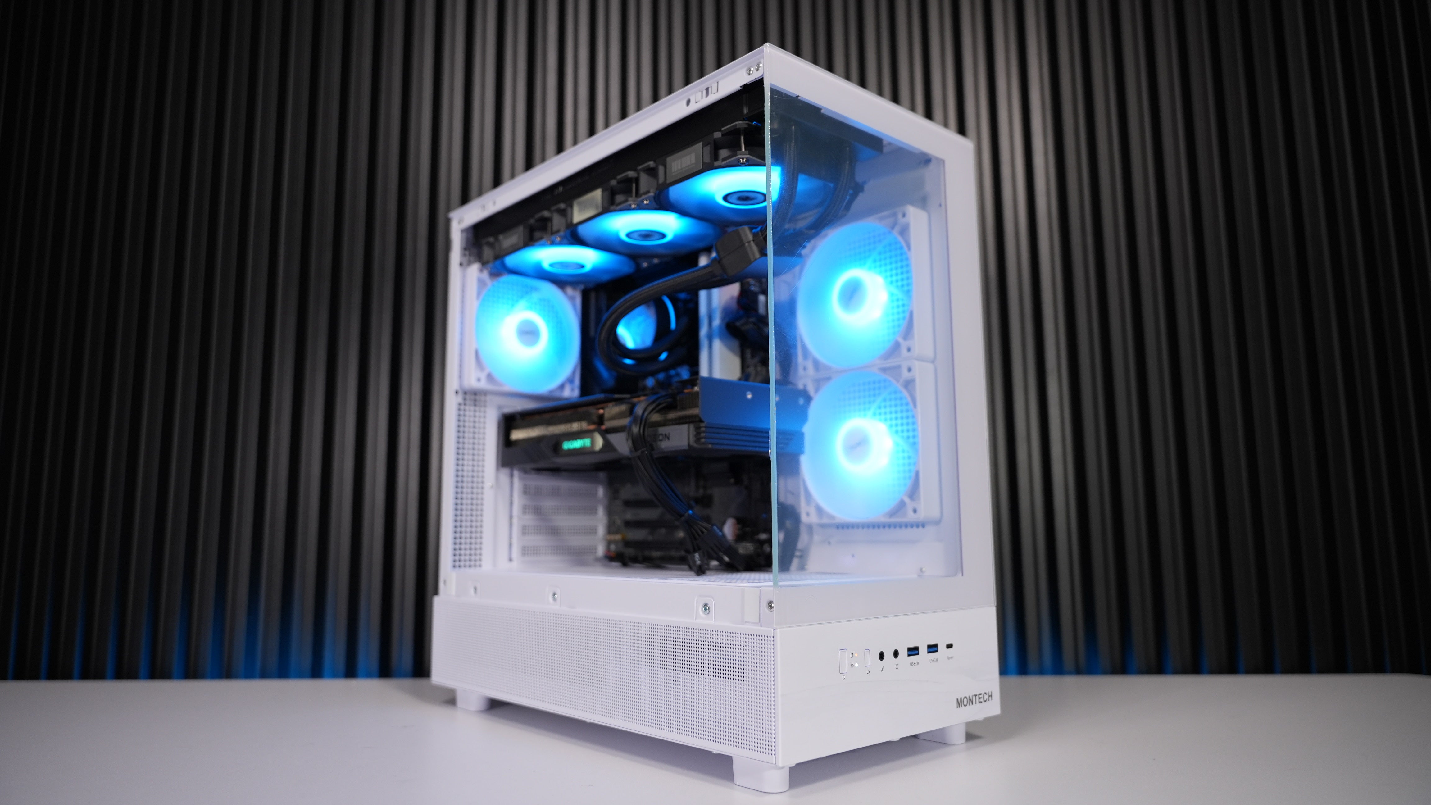 Ryzen 5 9600X + RX 7700XT Gaming/Streaming PC