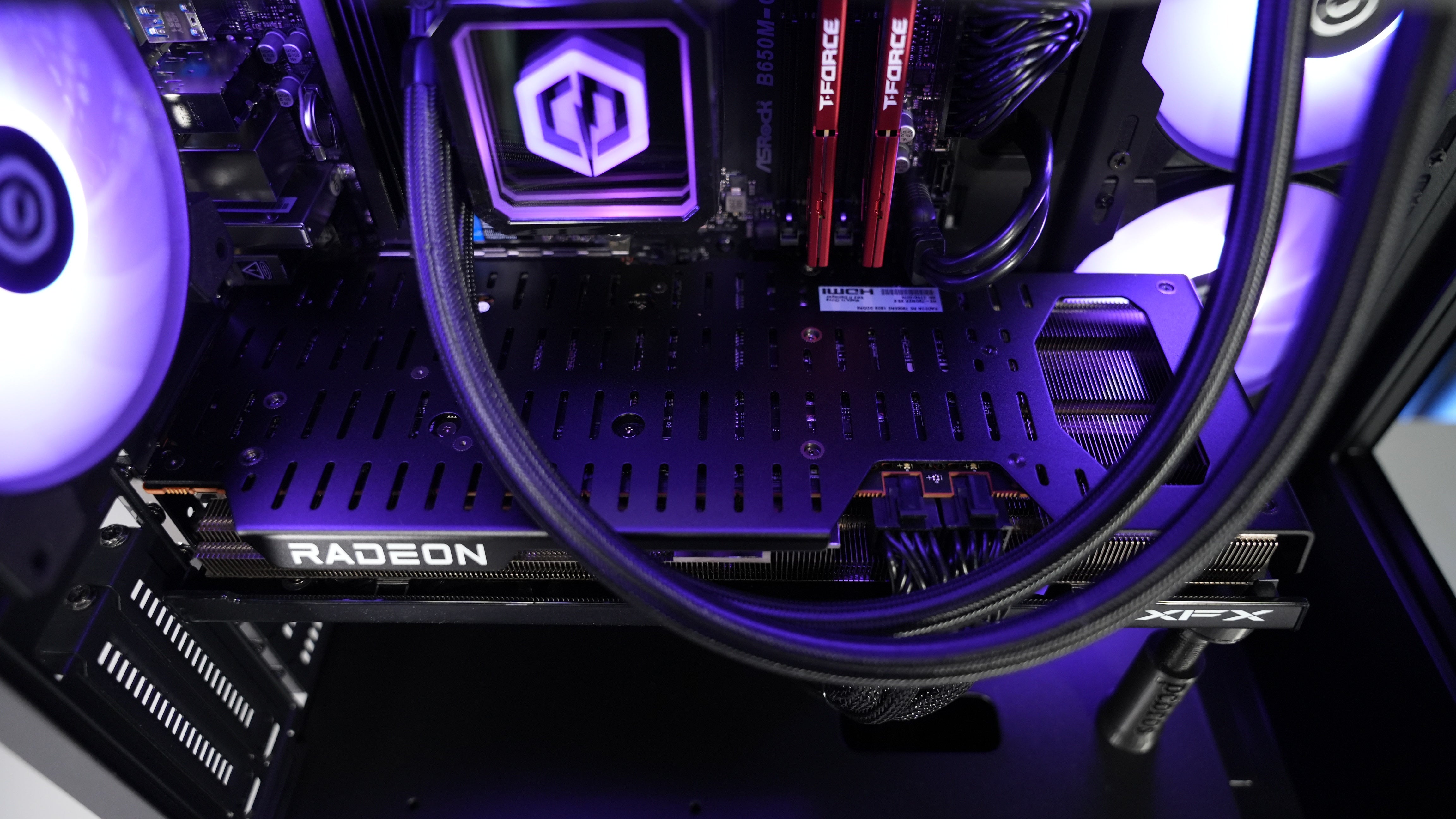 Ryzen 7 7700 + RX 7900 GRE Gaming/Streaming PC