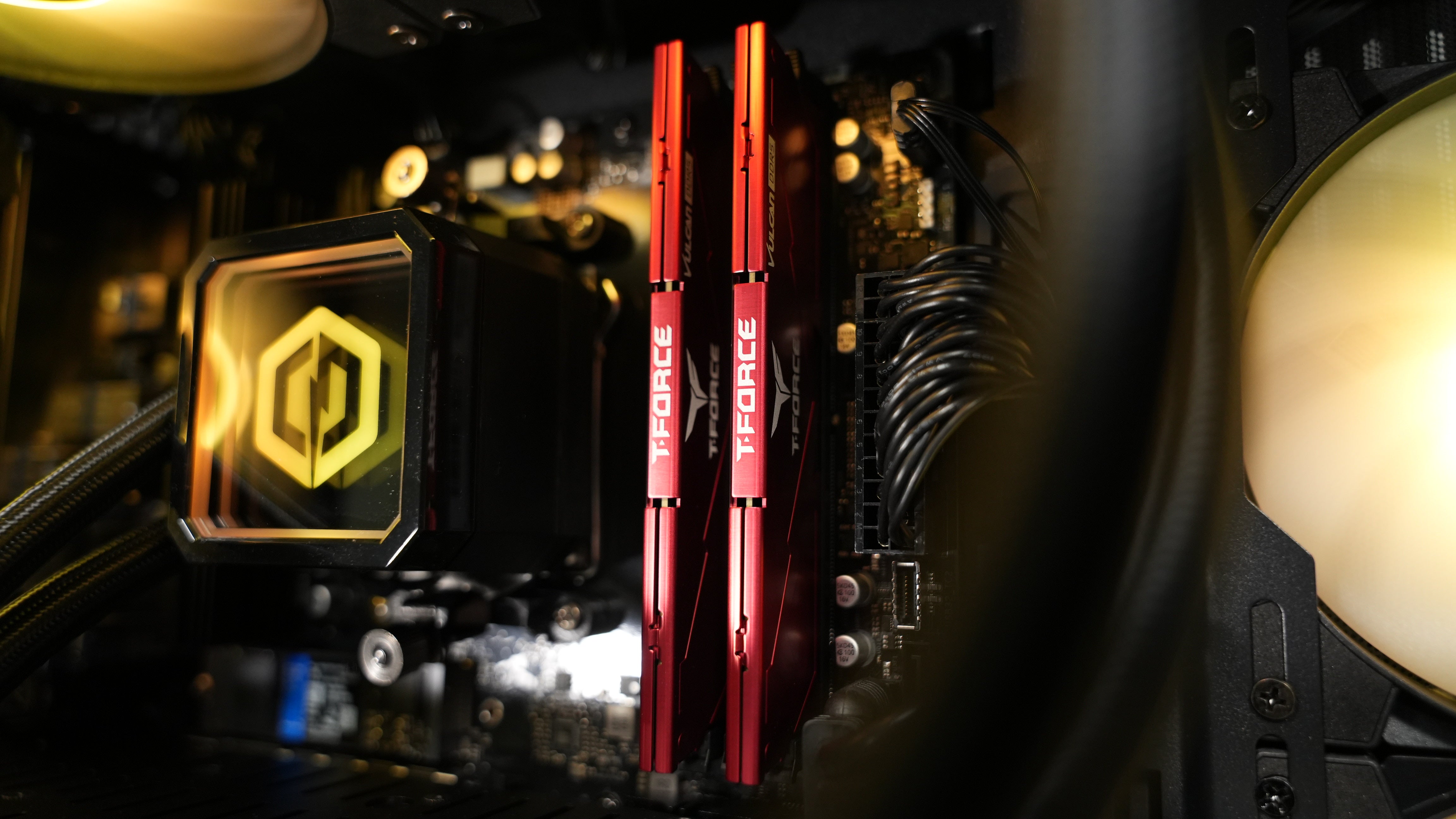 Ryzen 7 7700 + RX 7900 GRE Gaming/Streaming PC