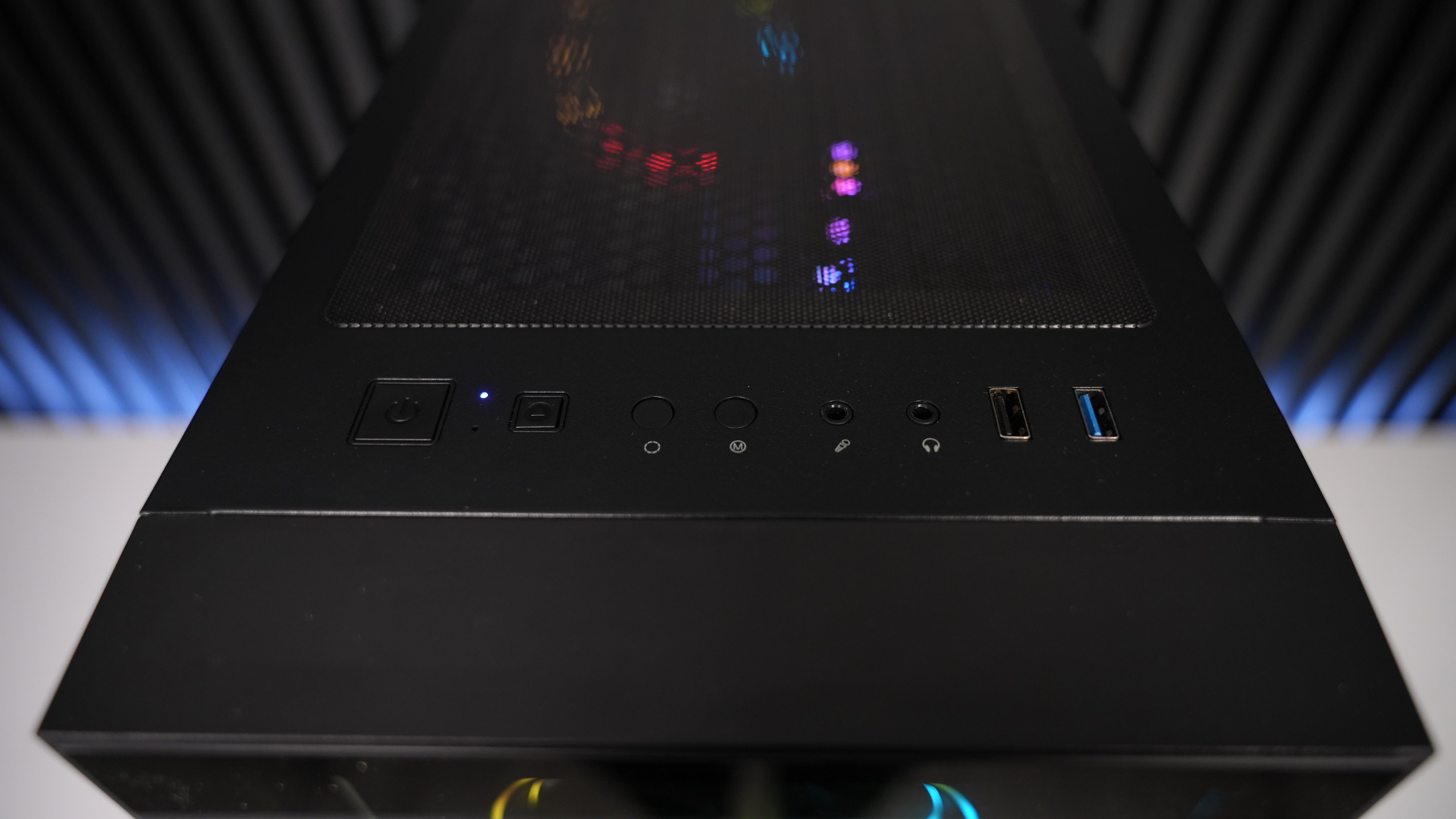 Ryzen 5 5600G + RX 7600 Gaming PC