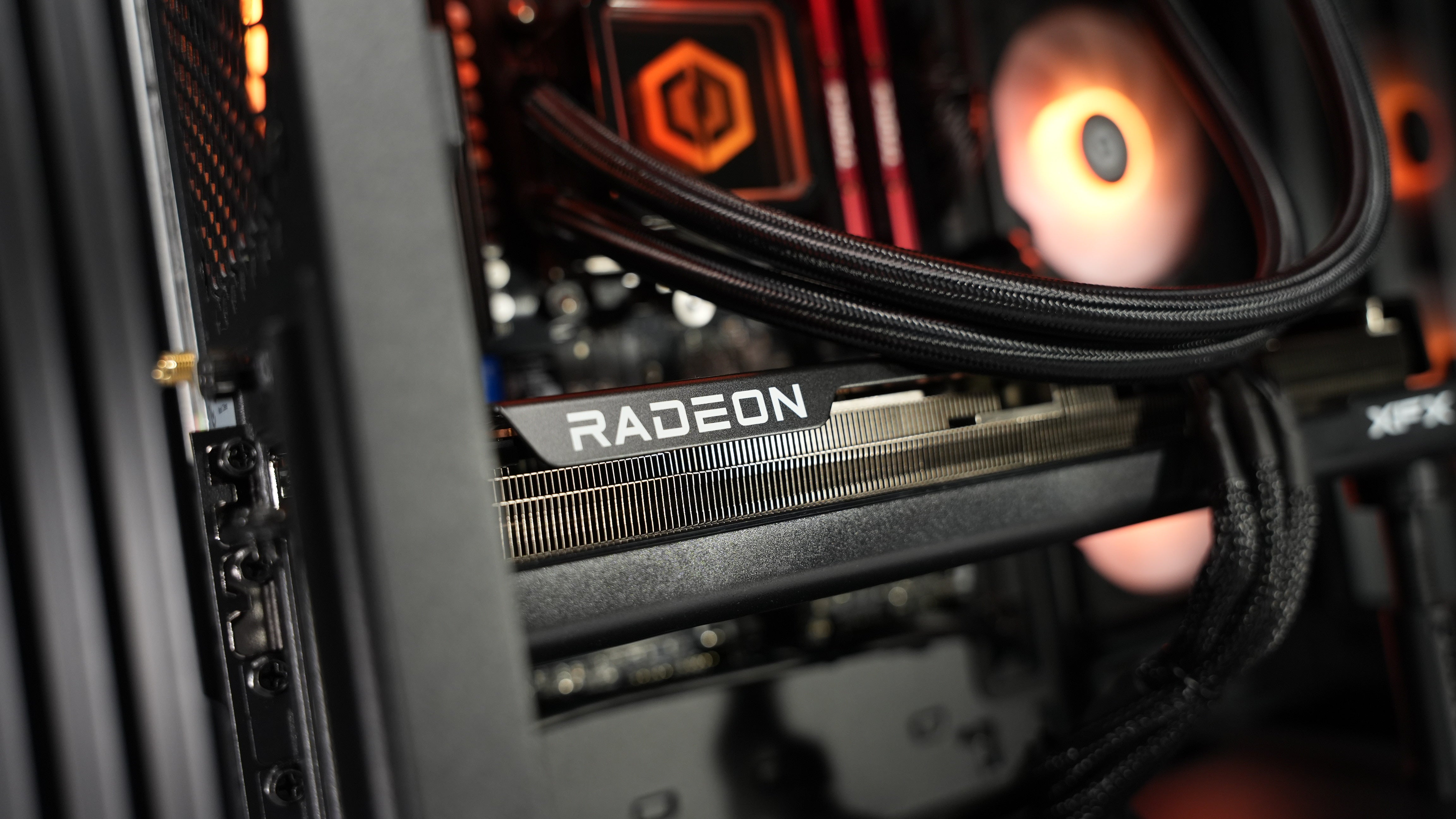 Ryzen 7 7700 + RX 7900 GRE Gaming/Streaming PC