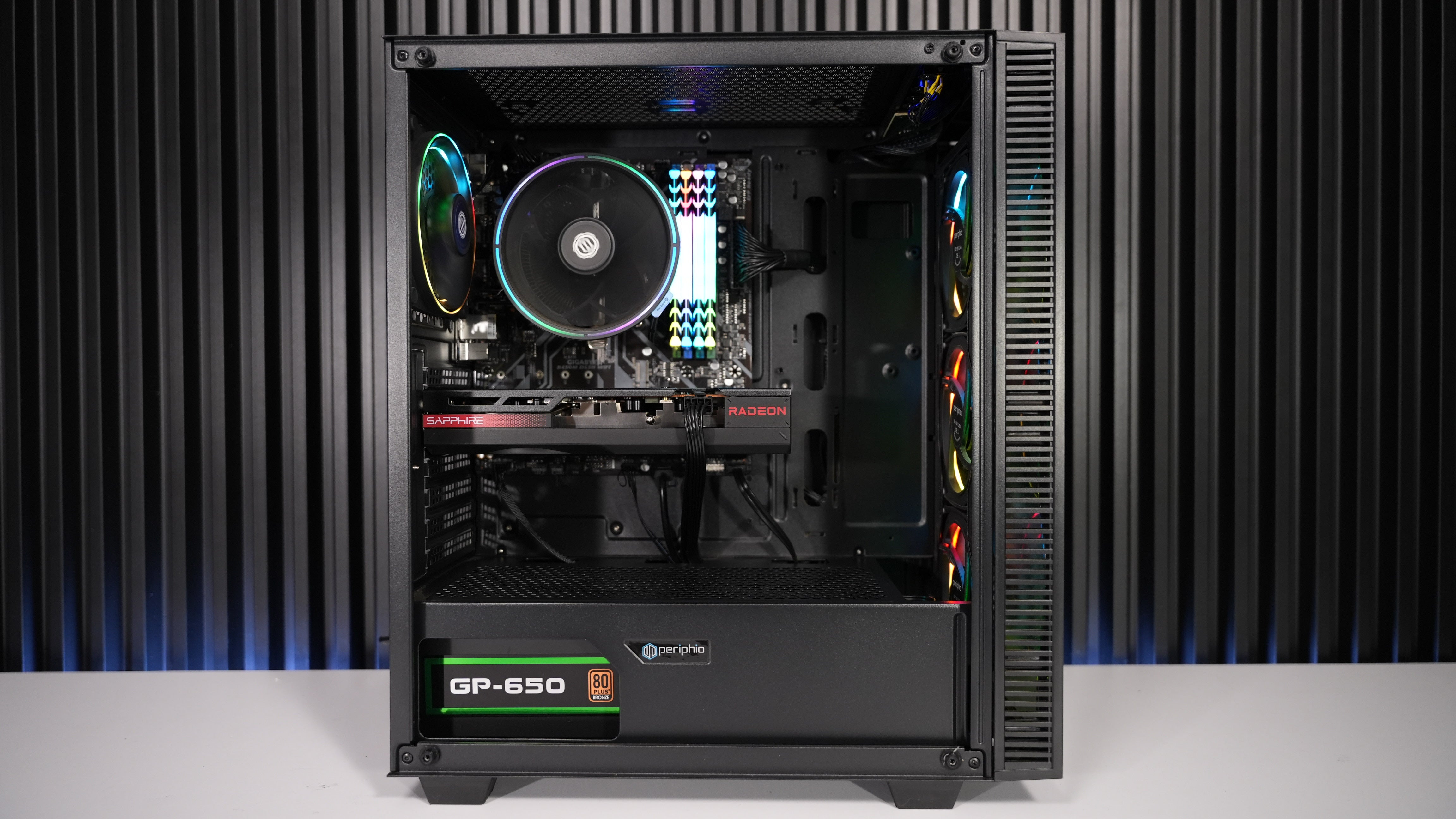 Ryzen 5 5600G + RX 7600 Gaming PC