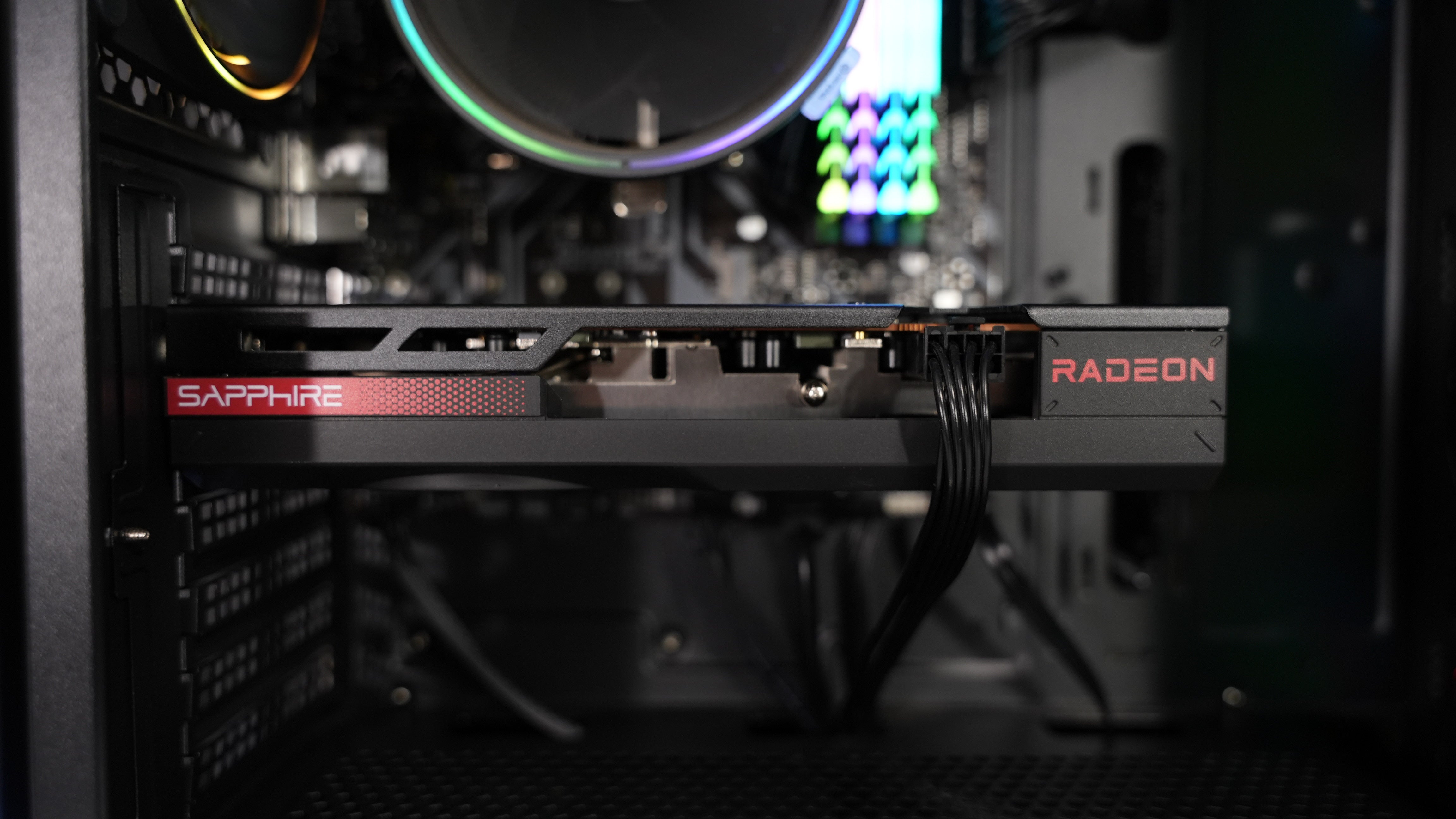 Ryzen 5 5600G + RX 7600 Gaming PC