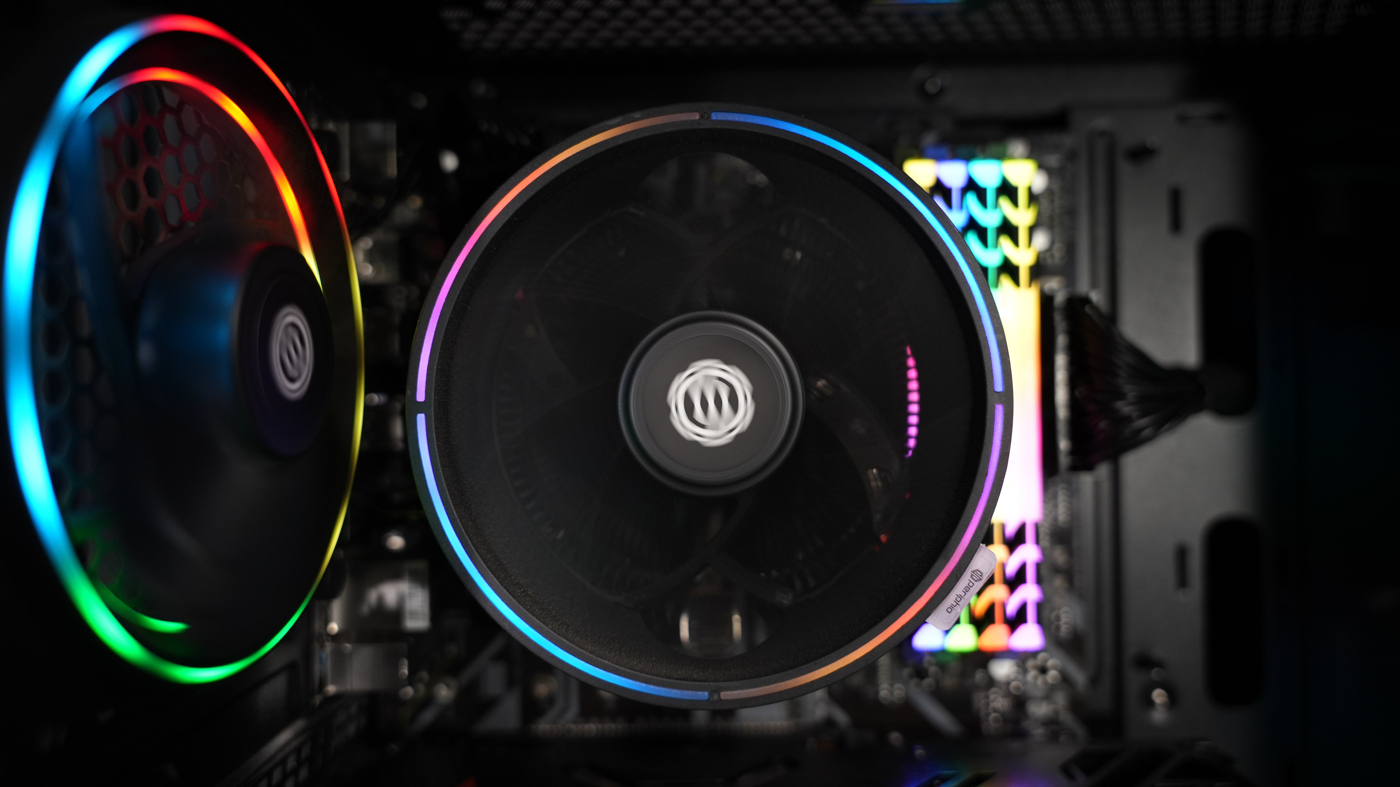 Ryzen 5 5600G + RX 7600 Gaming PC