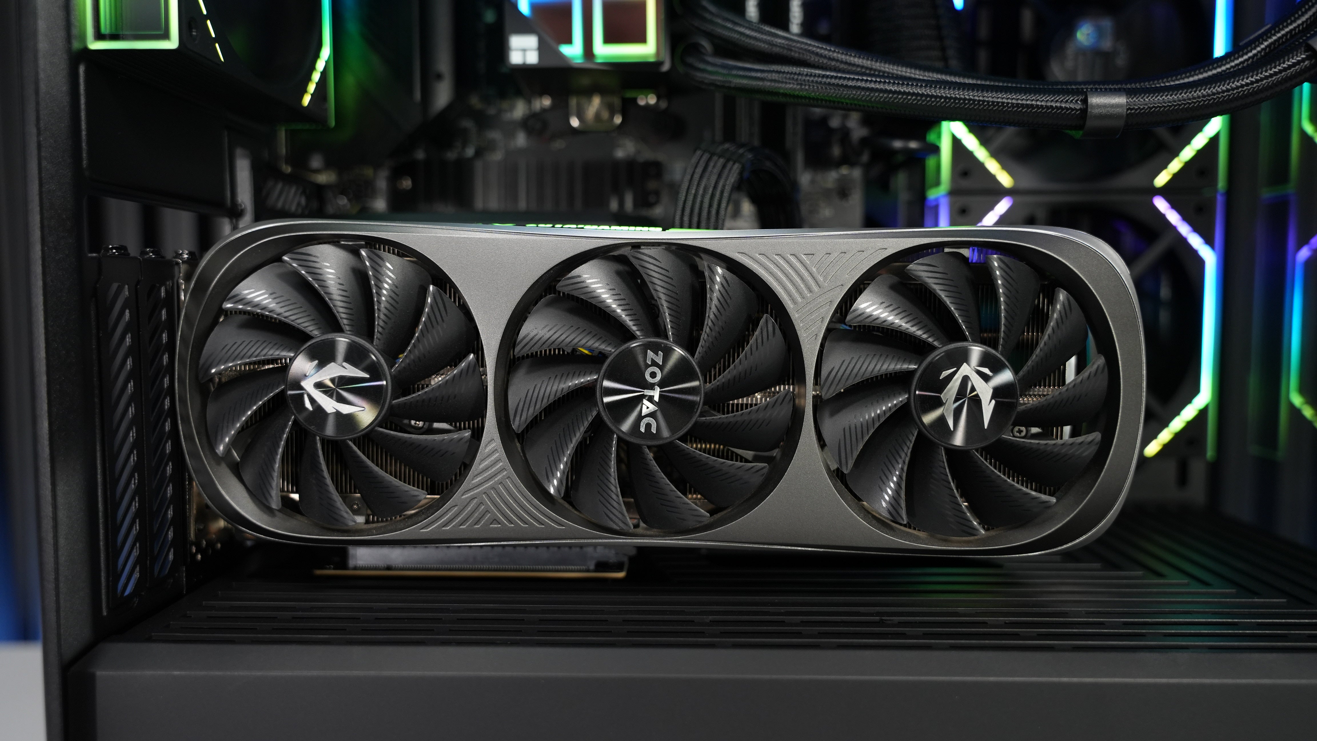 Ryzen 7 7700 + RTX 4070Ti Gaming/Streaming PC