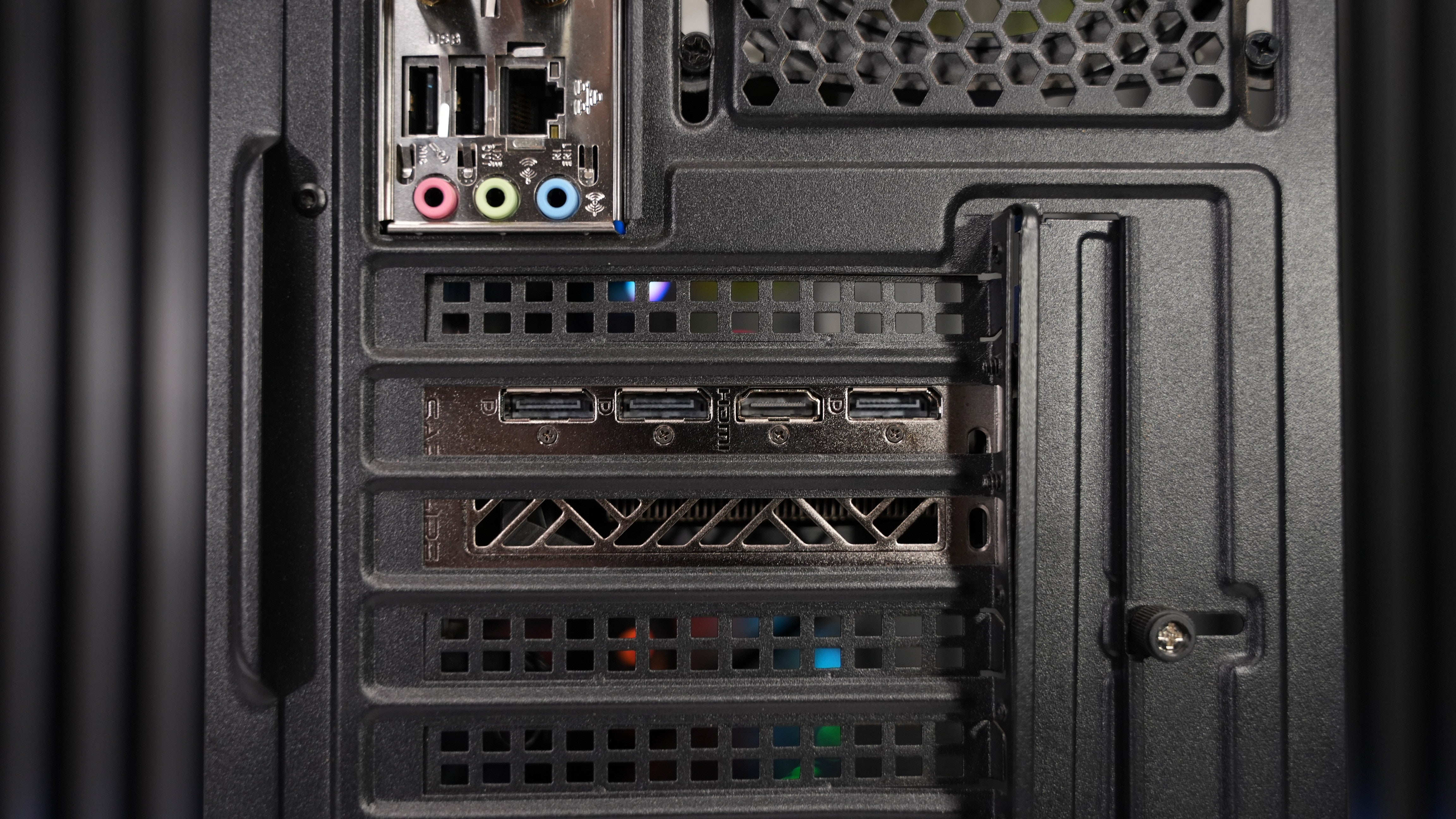 Ryzen 5 5600G + RX 7600 Gaming PC