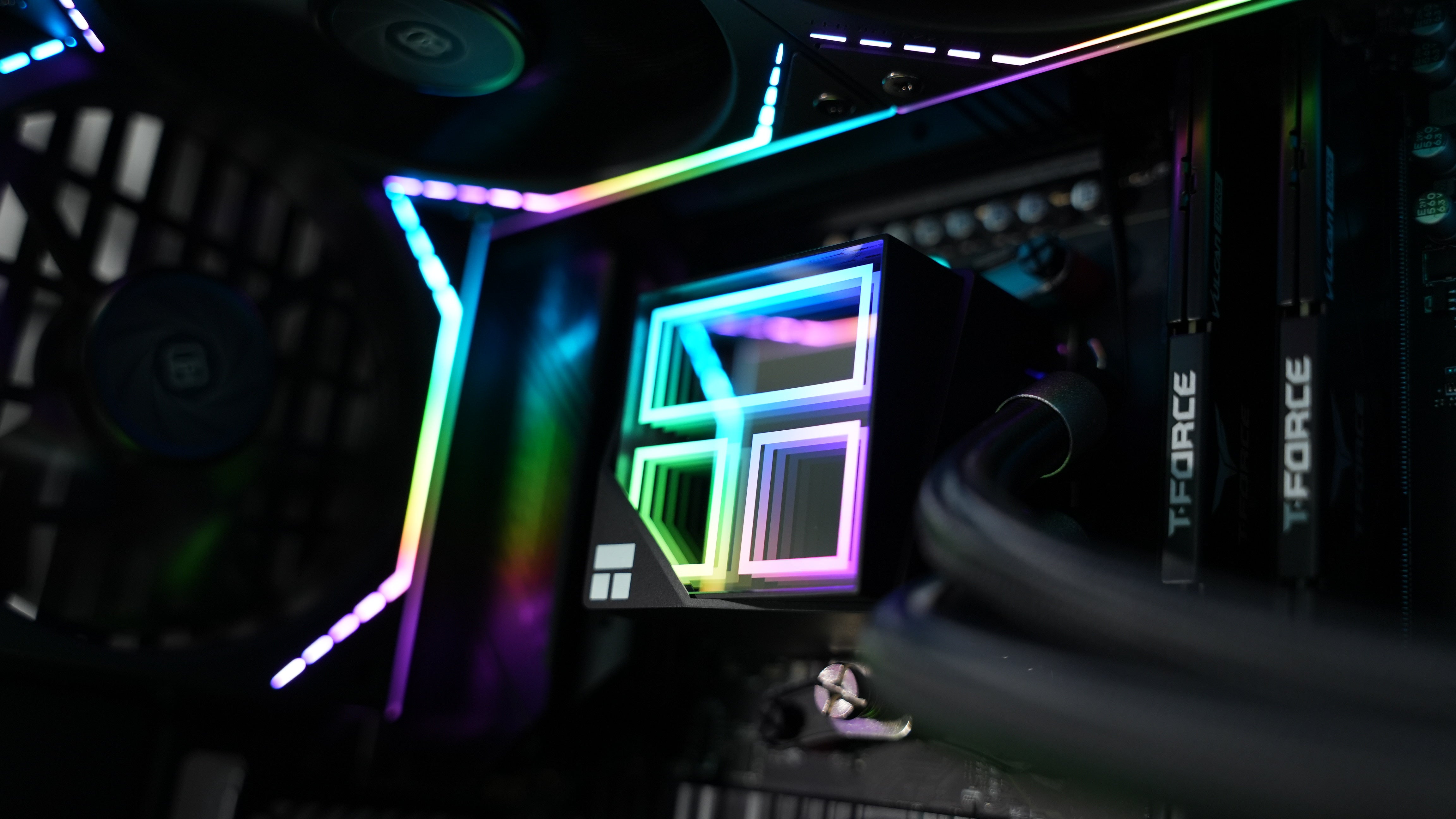 Ryzen 7 7700 + RTX 4070Ti Gaming/Streaming PC