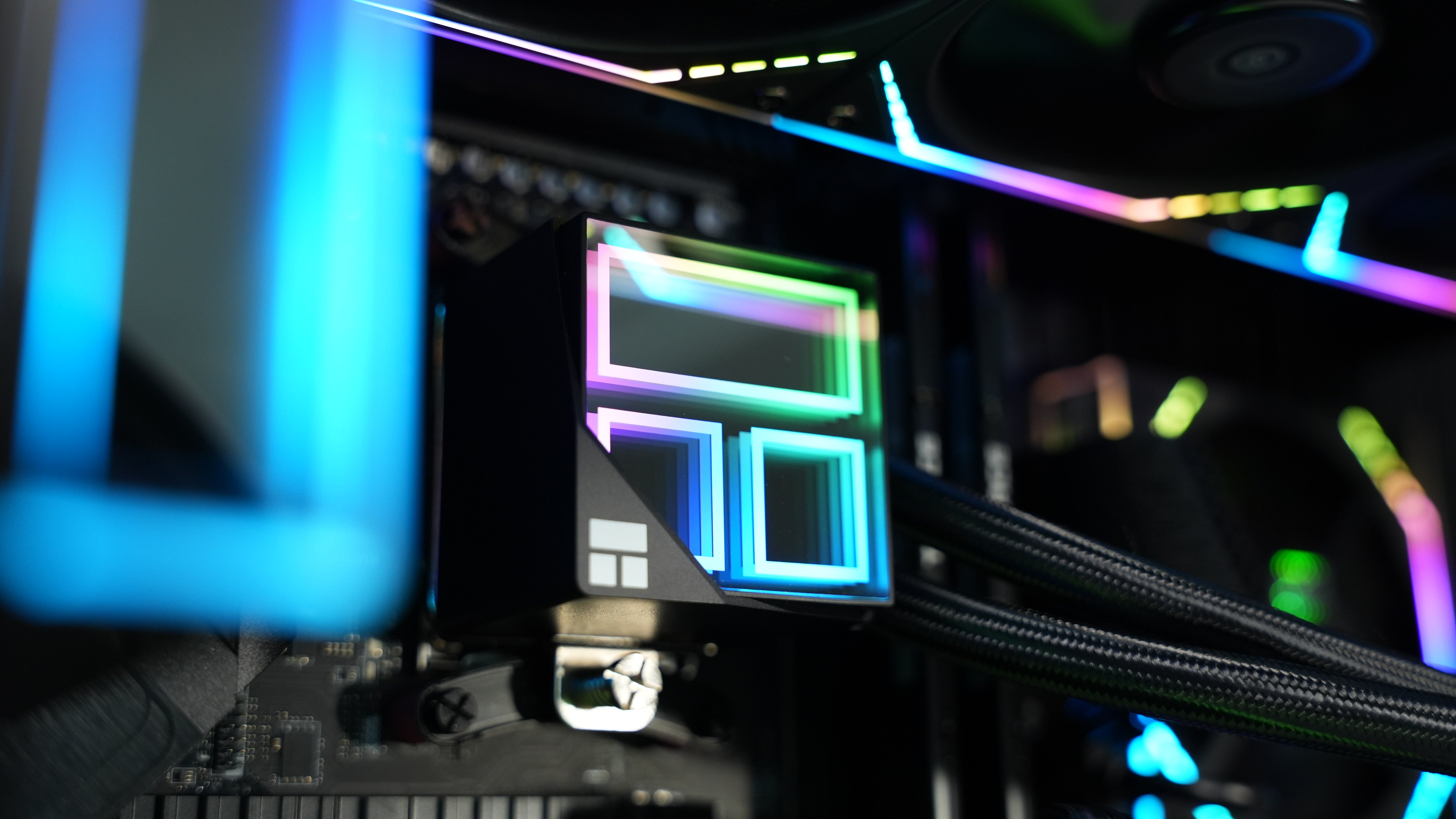 Ryzen 7 7700 + RTX 4070Ti Gaming/Streaming PC