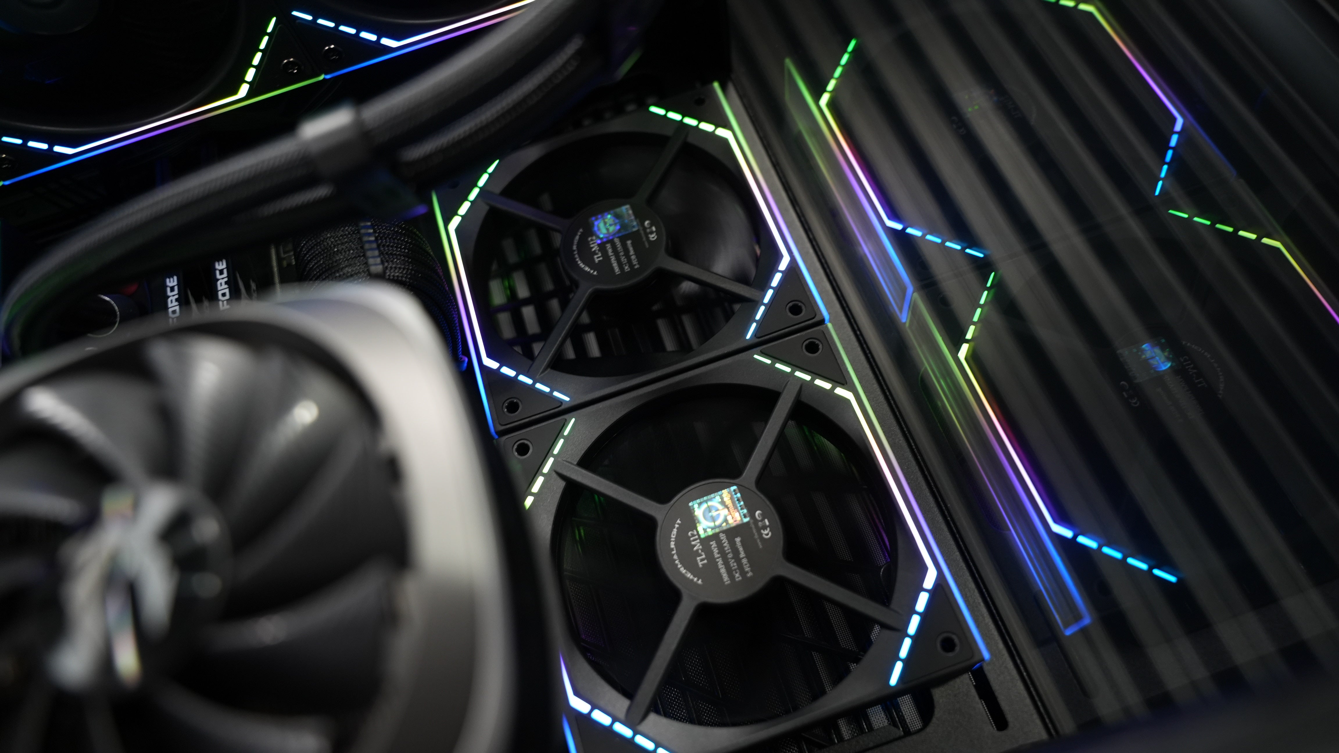 Ryzen 7 7700 + RTX 4070Ti Gaming/Streaming PC