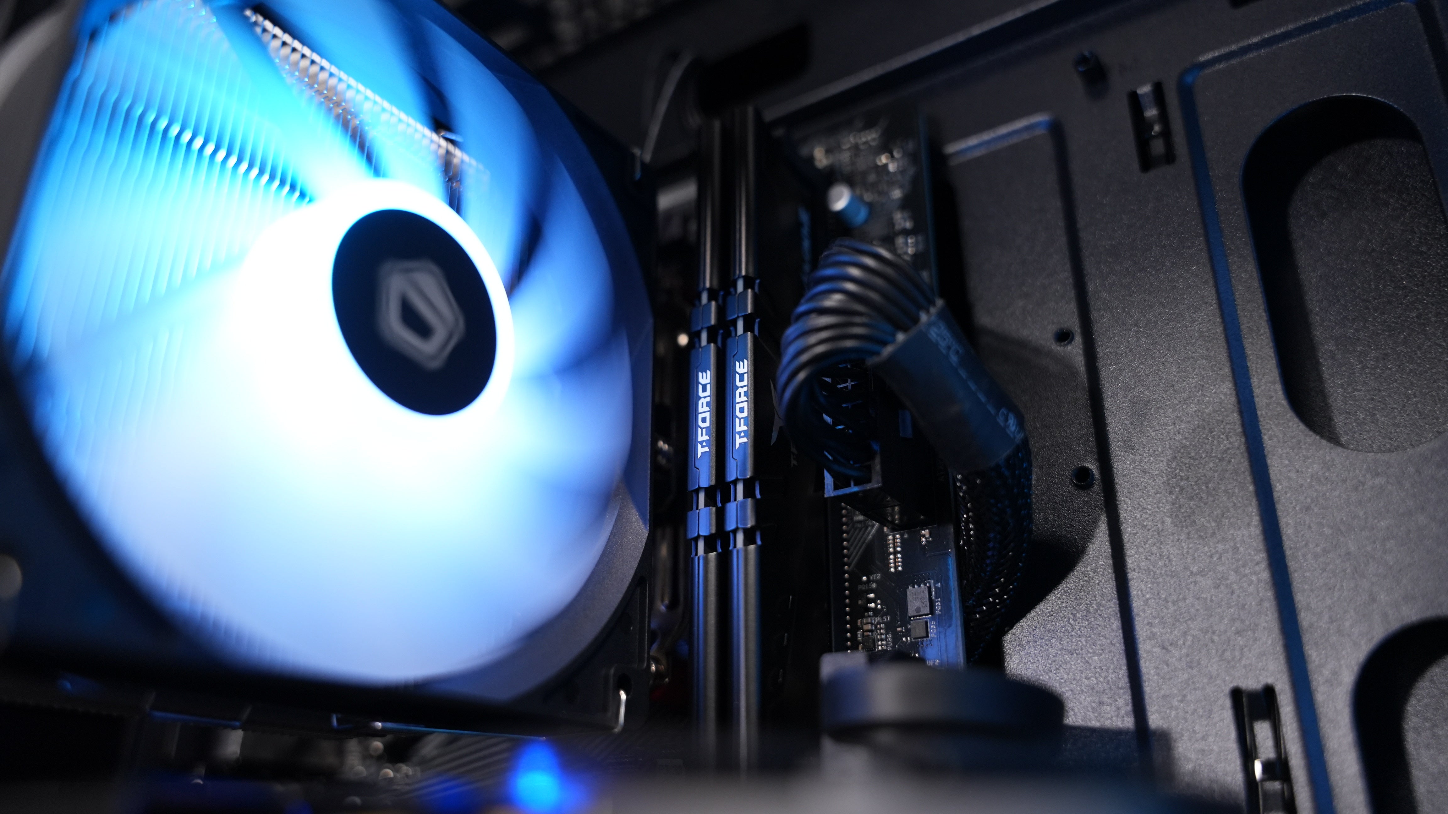 Ryzen 5 4500 + RX 580 Budget Gaming PC