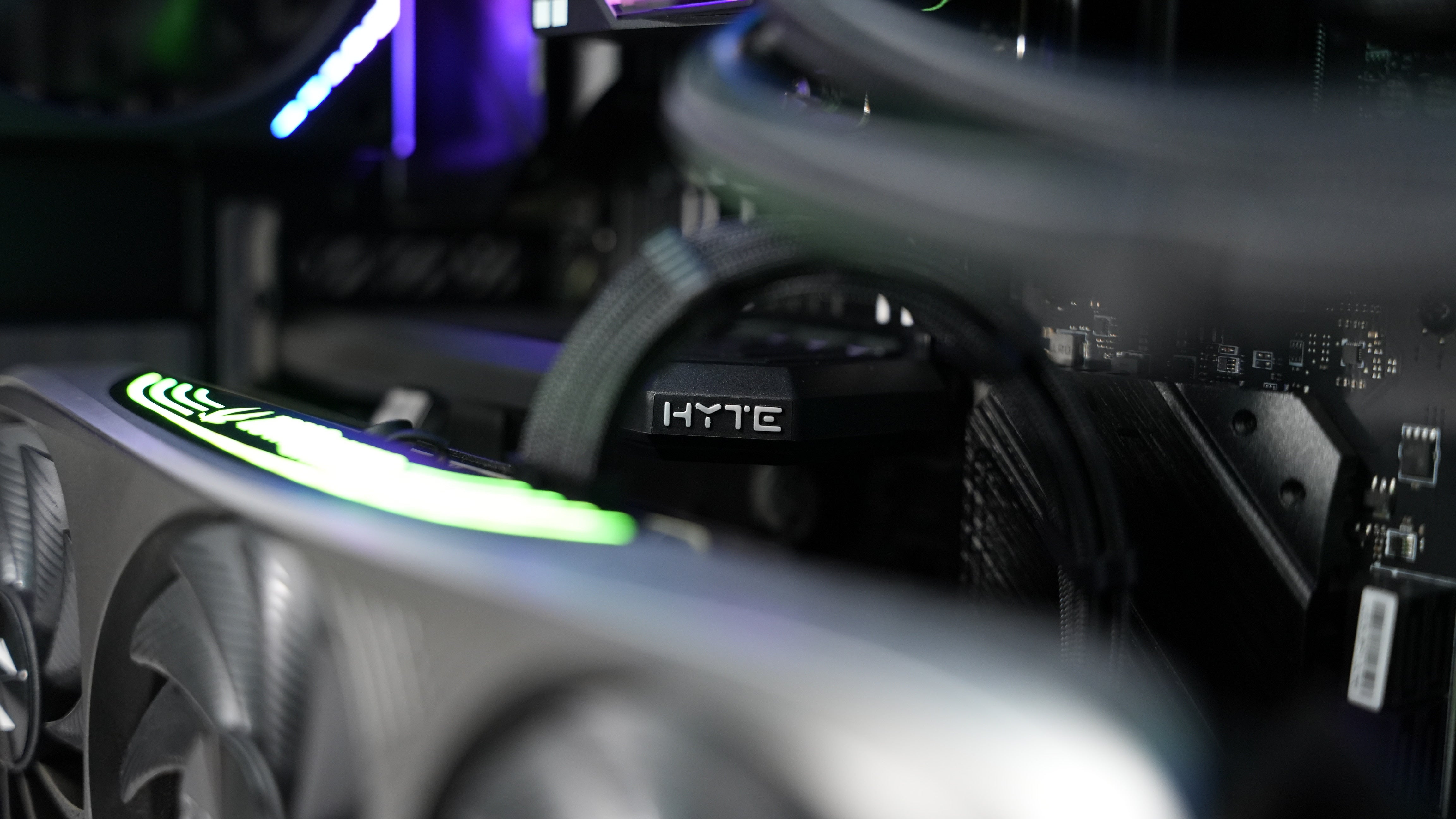 Ryzen 7 7700 + RTX 4070Ti Gaming/Streaming PC