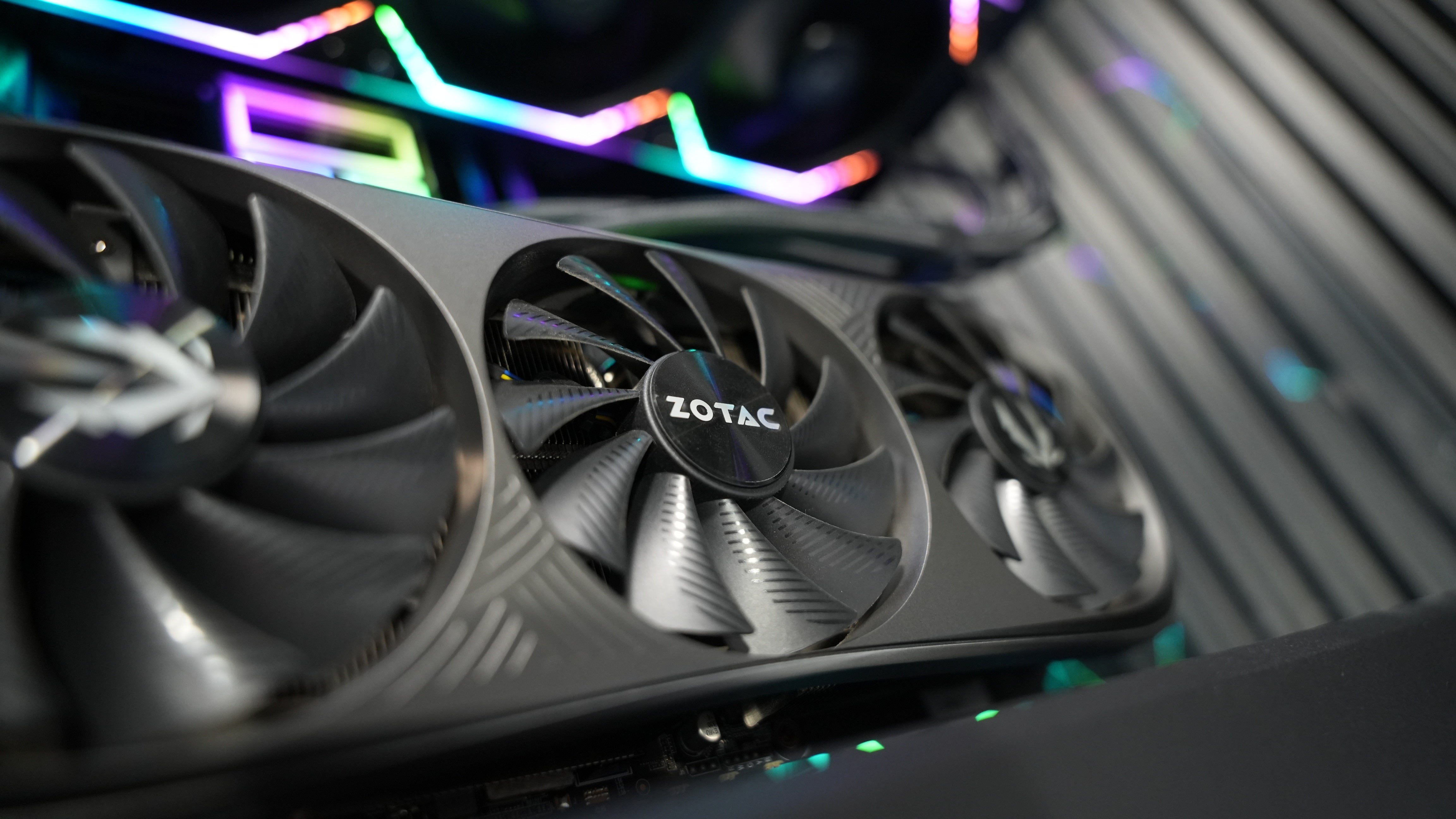 Ryzen 7 7700 + RTX 4070Ti Gaming/Streaming PC