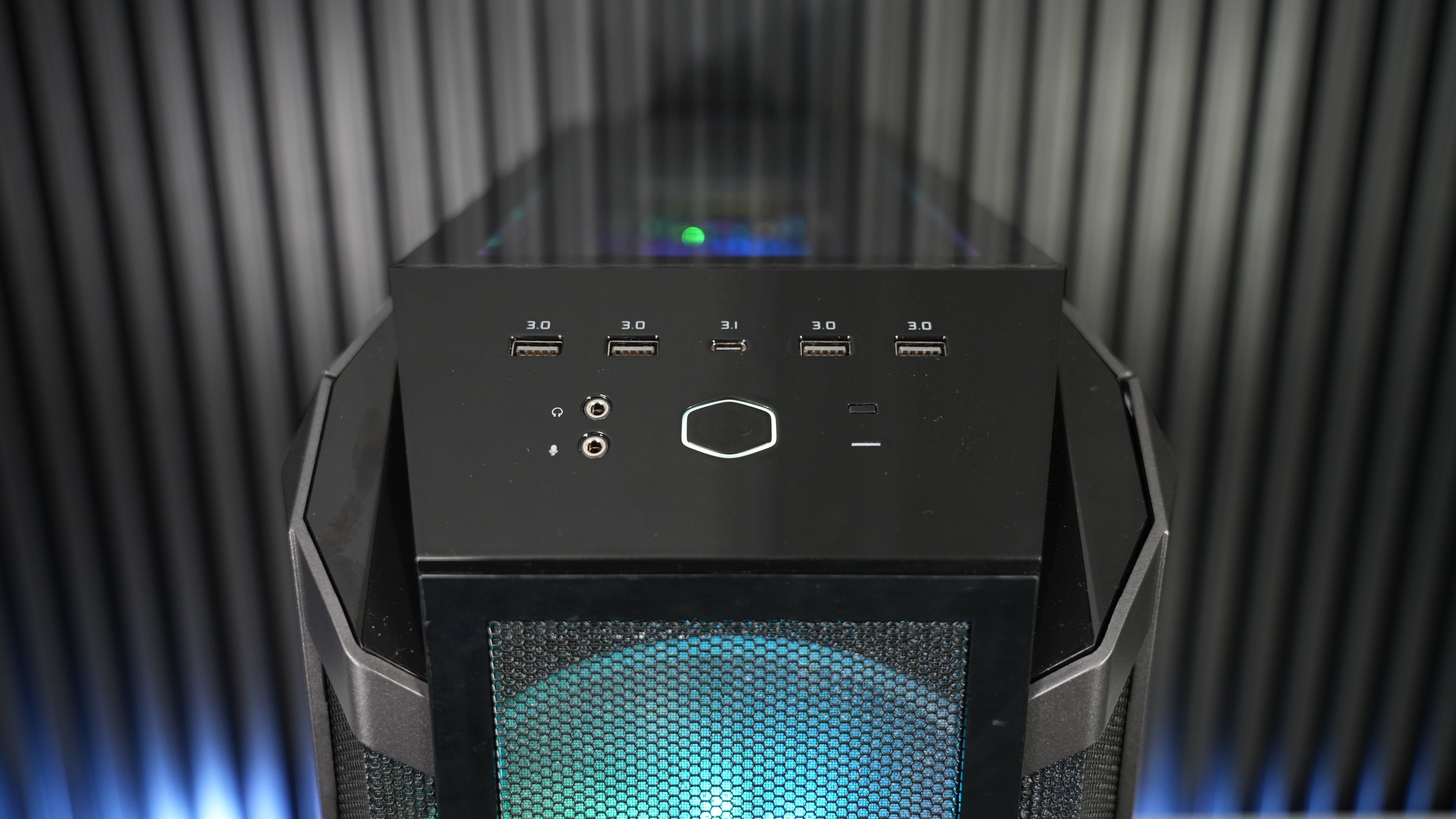 Ryzen 7 7700X + RTX 4070Ti Super Gaming/Streaming PC