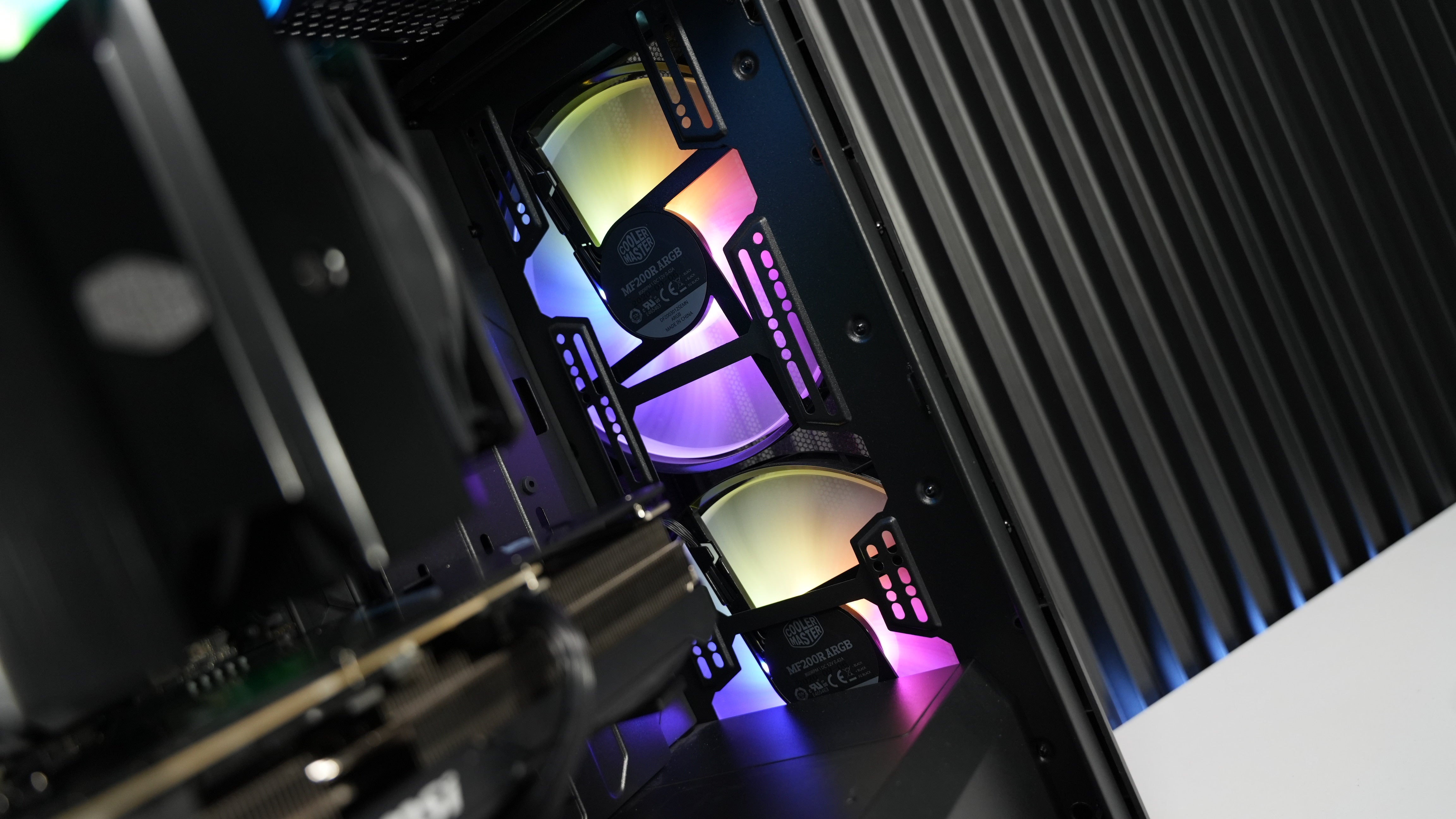 Ryzen 7 7700X + RTX 4070Ti Super Gaming/Streaming PC