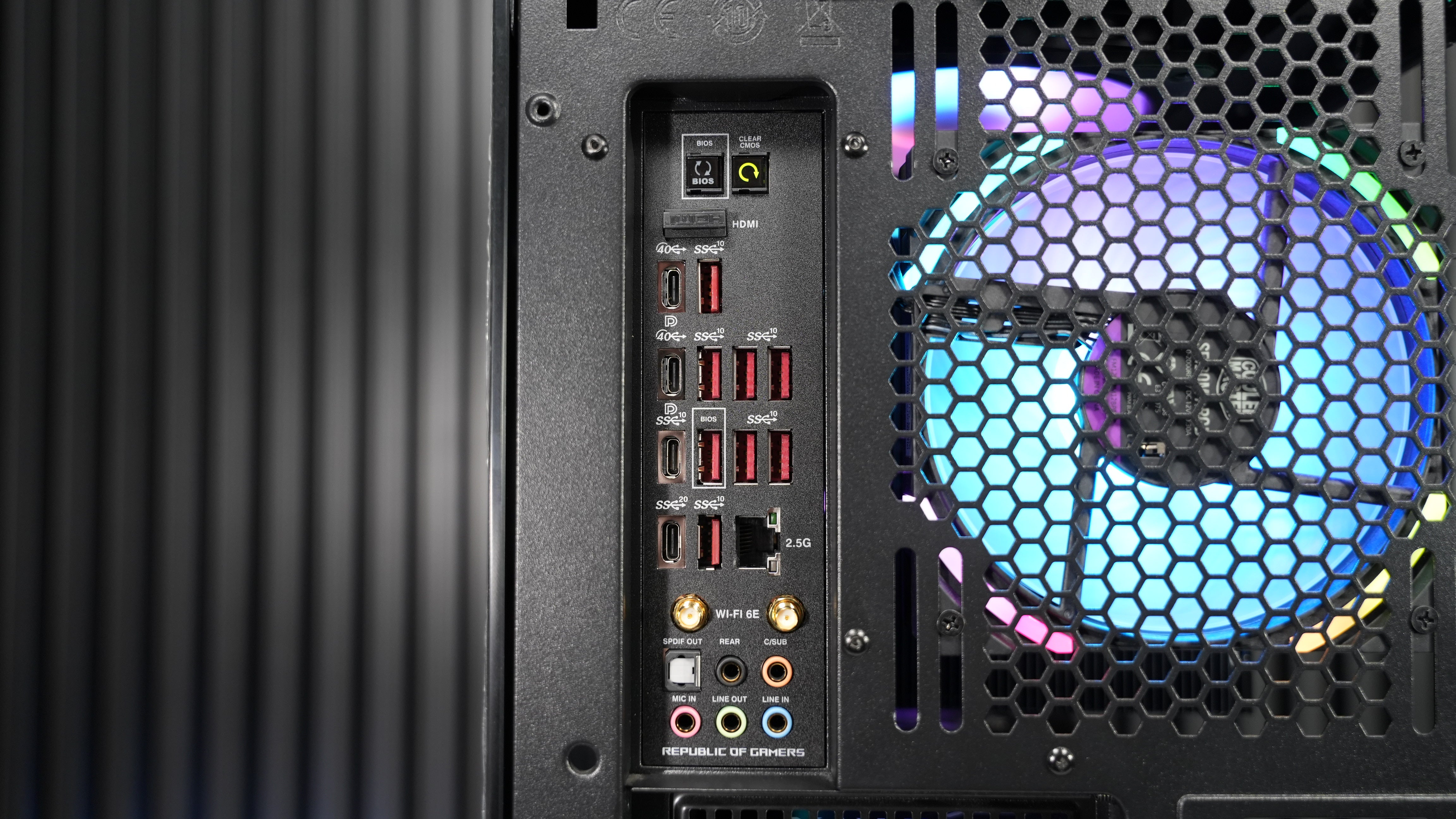 Ryzen 7 7700X + RTX 4070Ti Super Gaming/Streaming PC