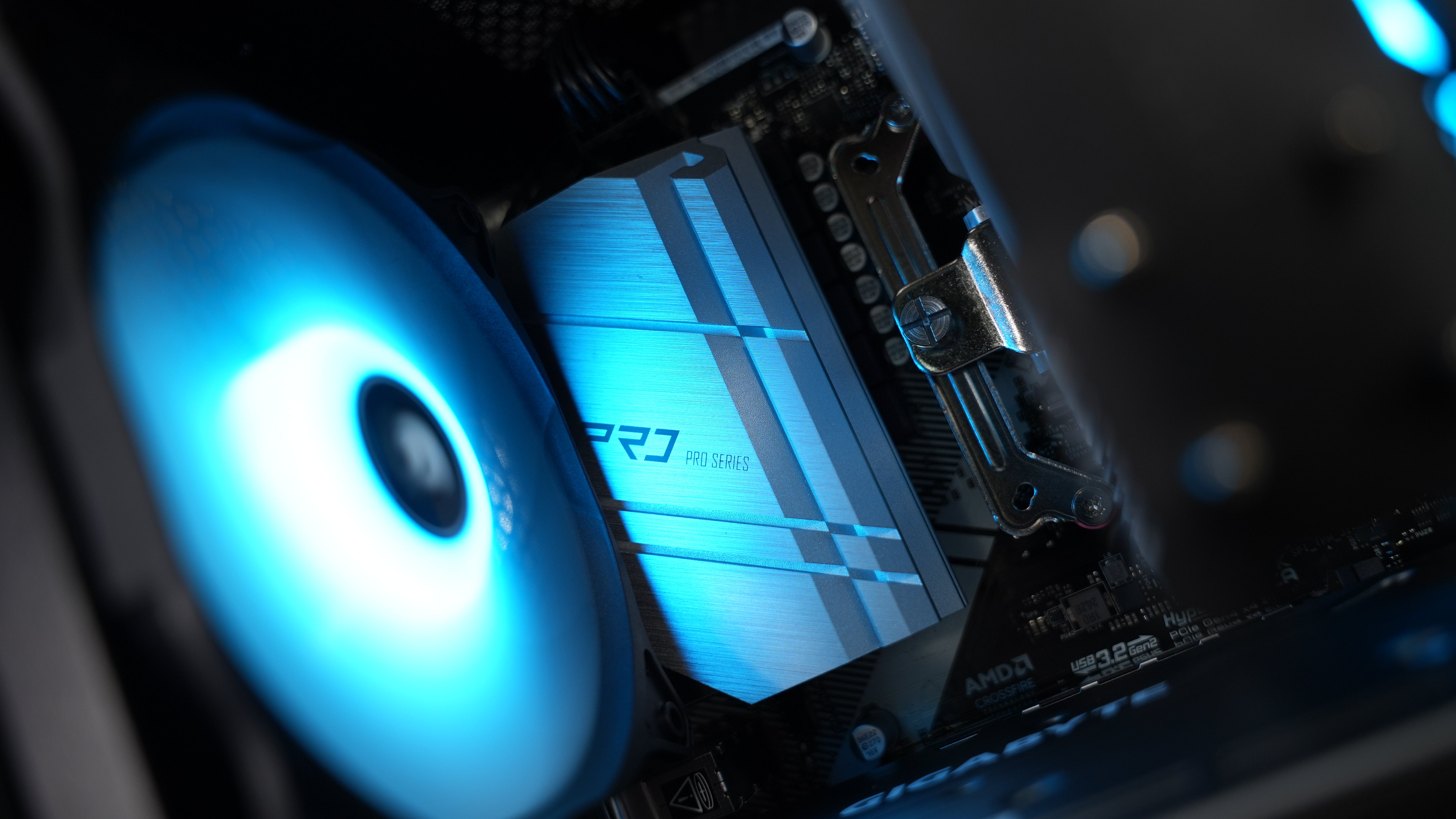 Ryzen 7 5700X + RX 7800XT Gaming/Streaming PC