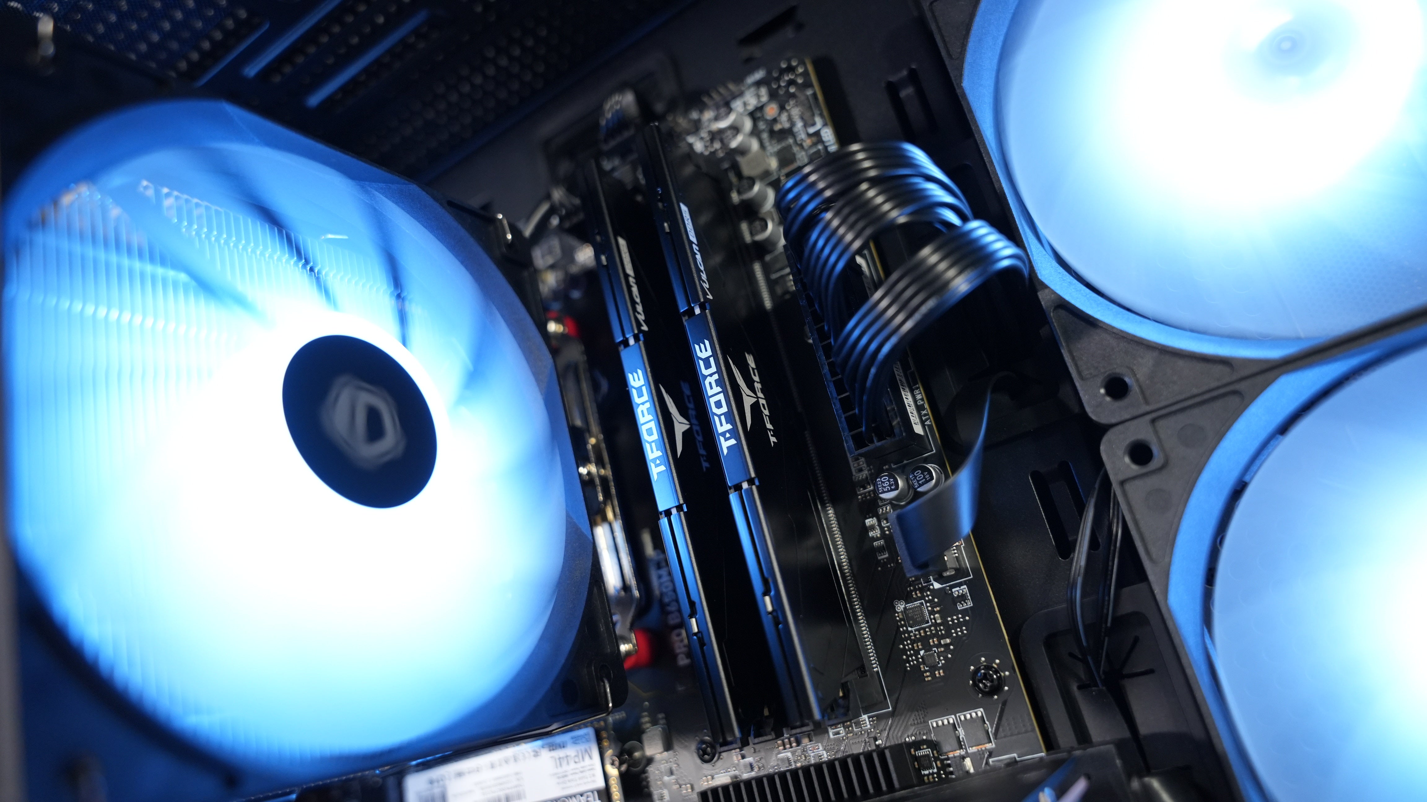 Ryzen 5 7500F + RX 7700XT Gaming/Streaming PC