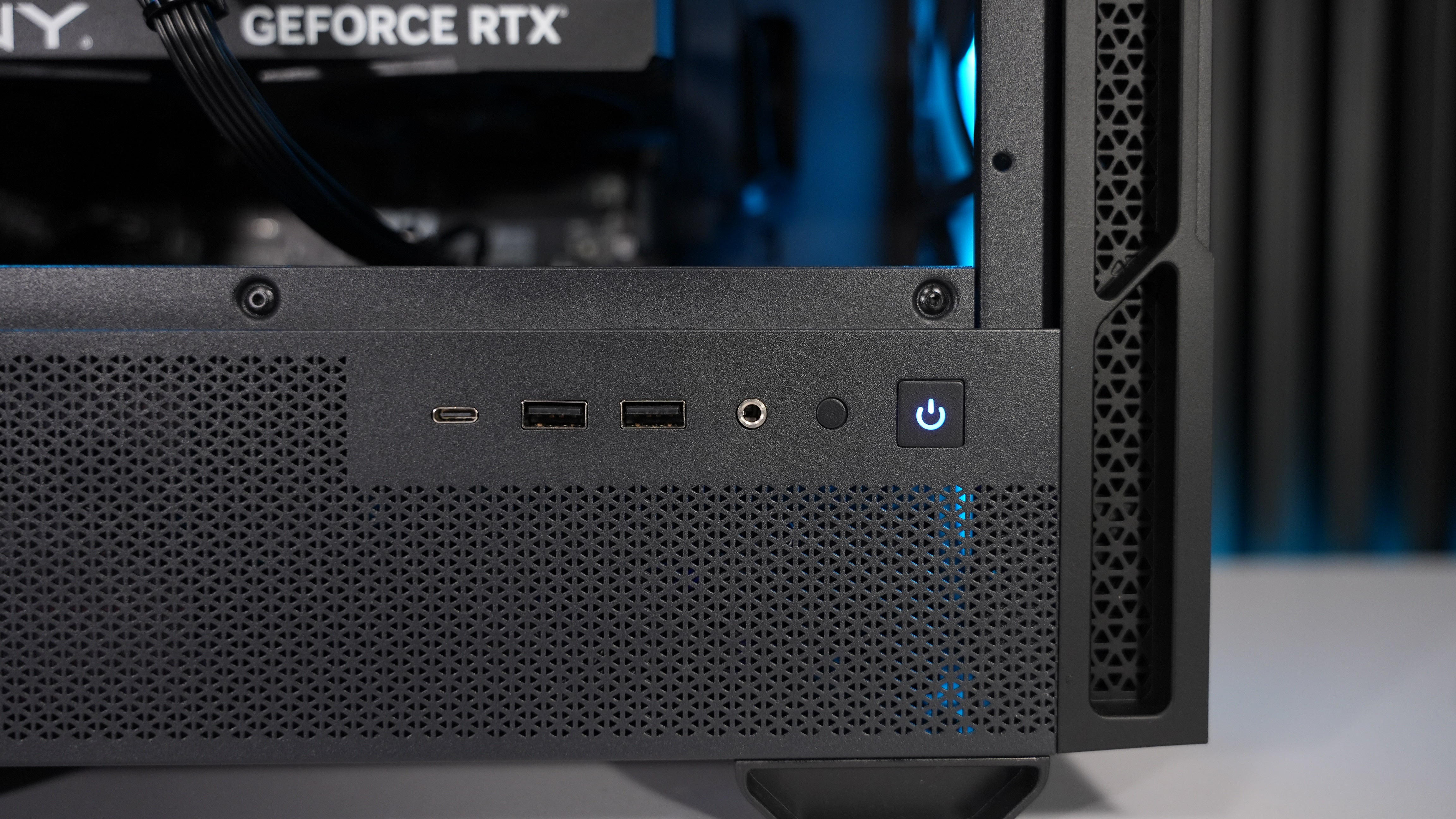 Ryzen 7 5800XT + RTX 4070 Gaming/Streaming PC