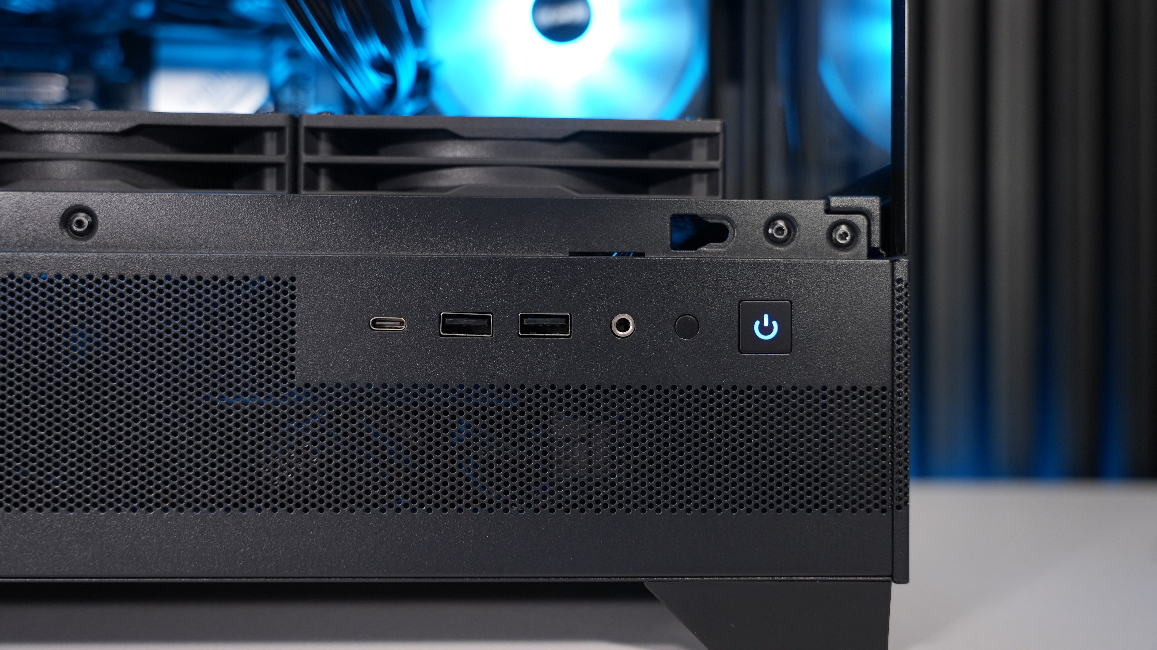 Ryzen 7 5800XT + RTX 3070 Gaming PC