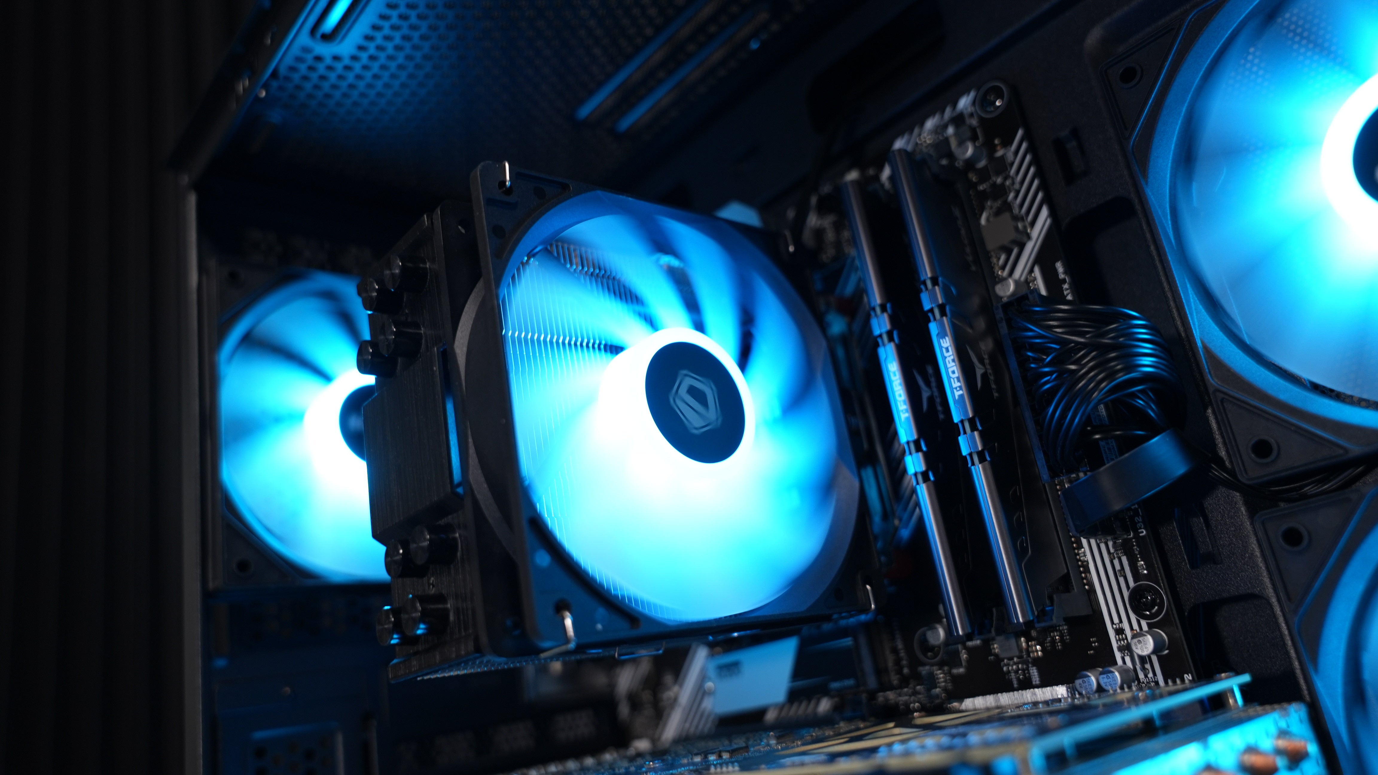 Ryzen 7 5800XT + RTX 3070 Gaming PC