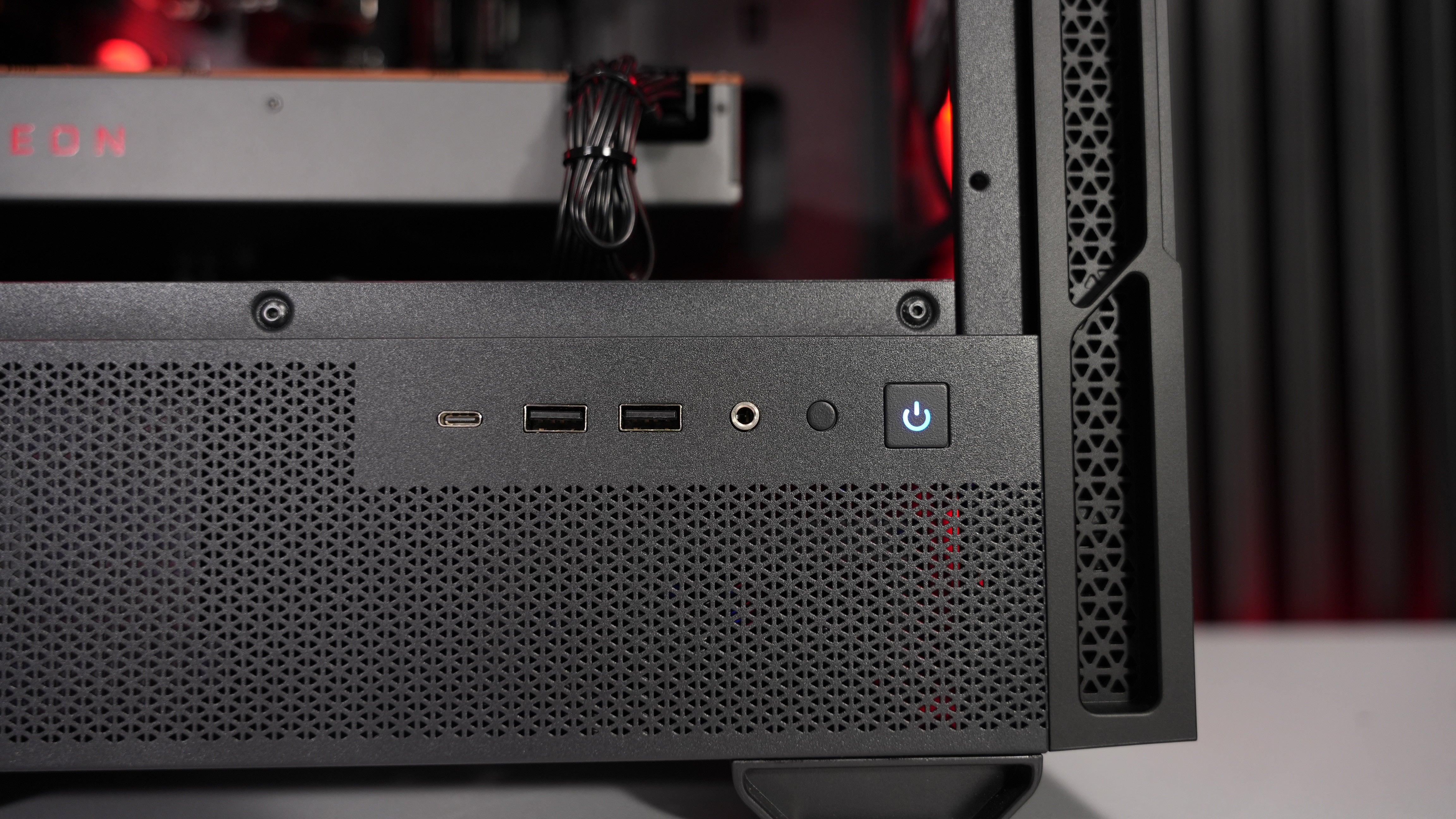 Ryzen 5 3600 + RX 6600 Gaming PC