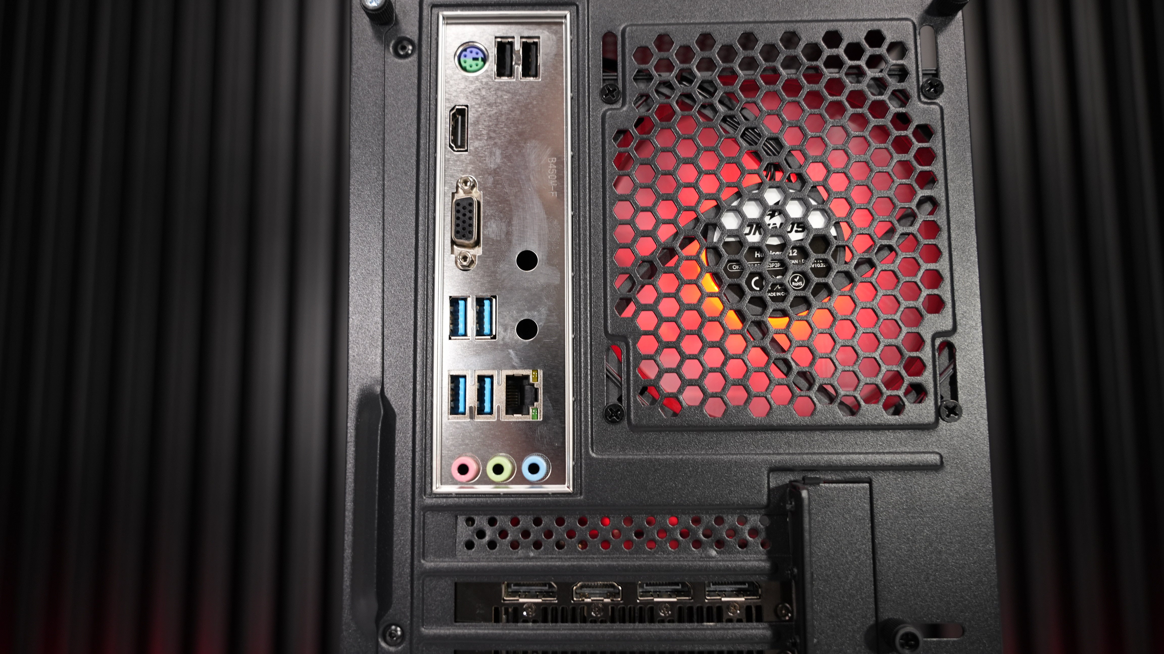 Ryzen 5 3600 + RX 6600 Gaming PC