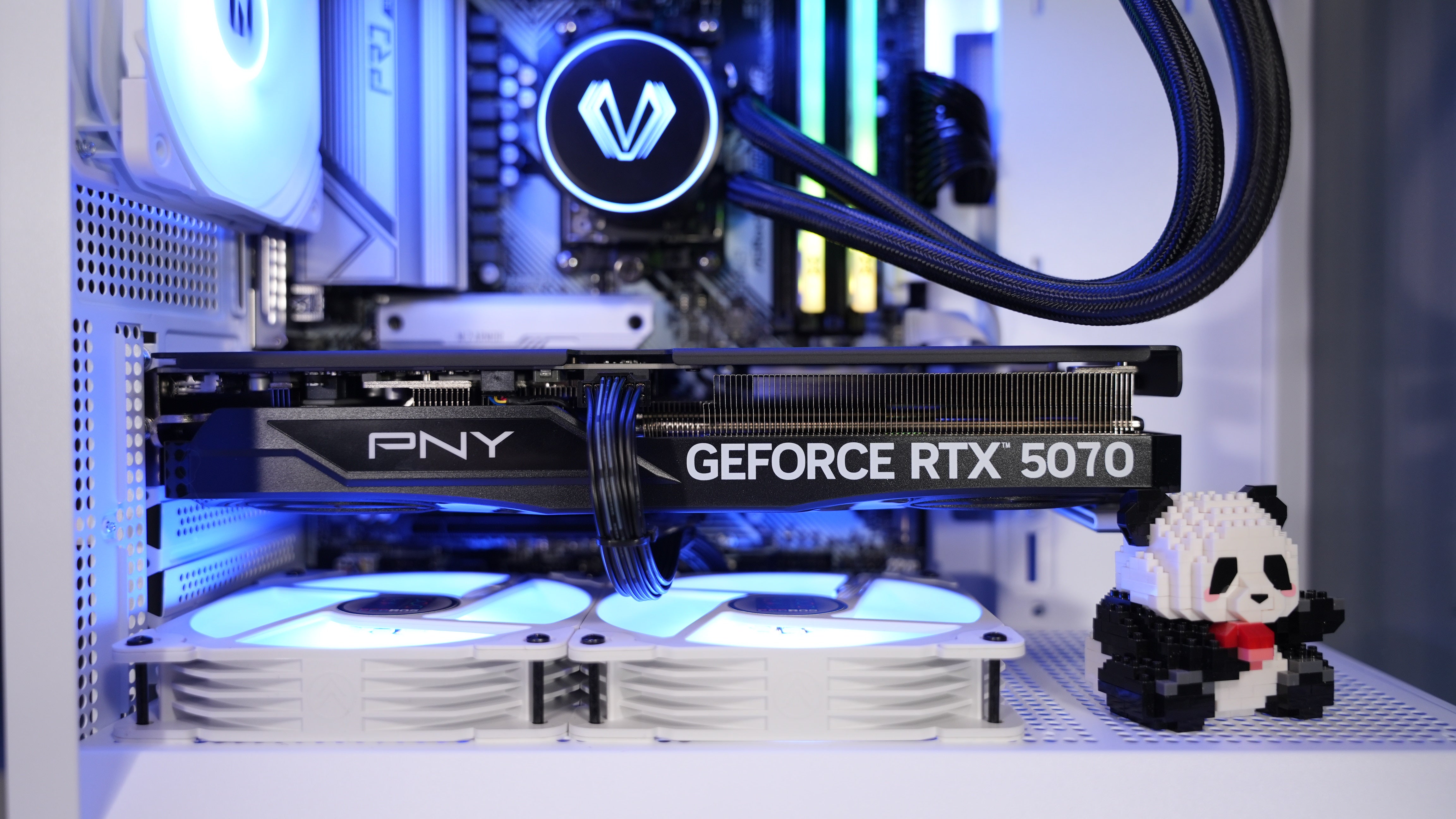 Ryzen 5 7600 + RTX 5070 Gaming/Streaming PC