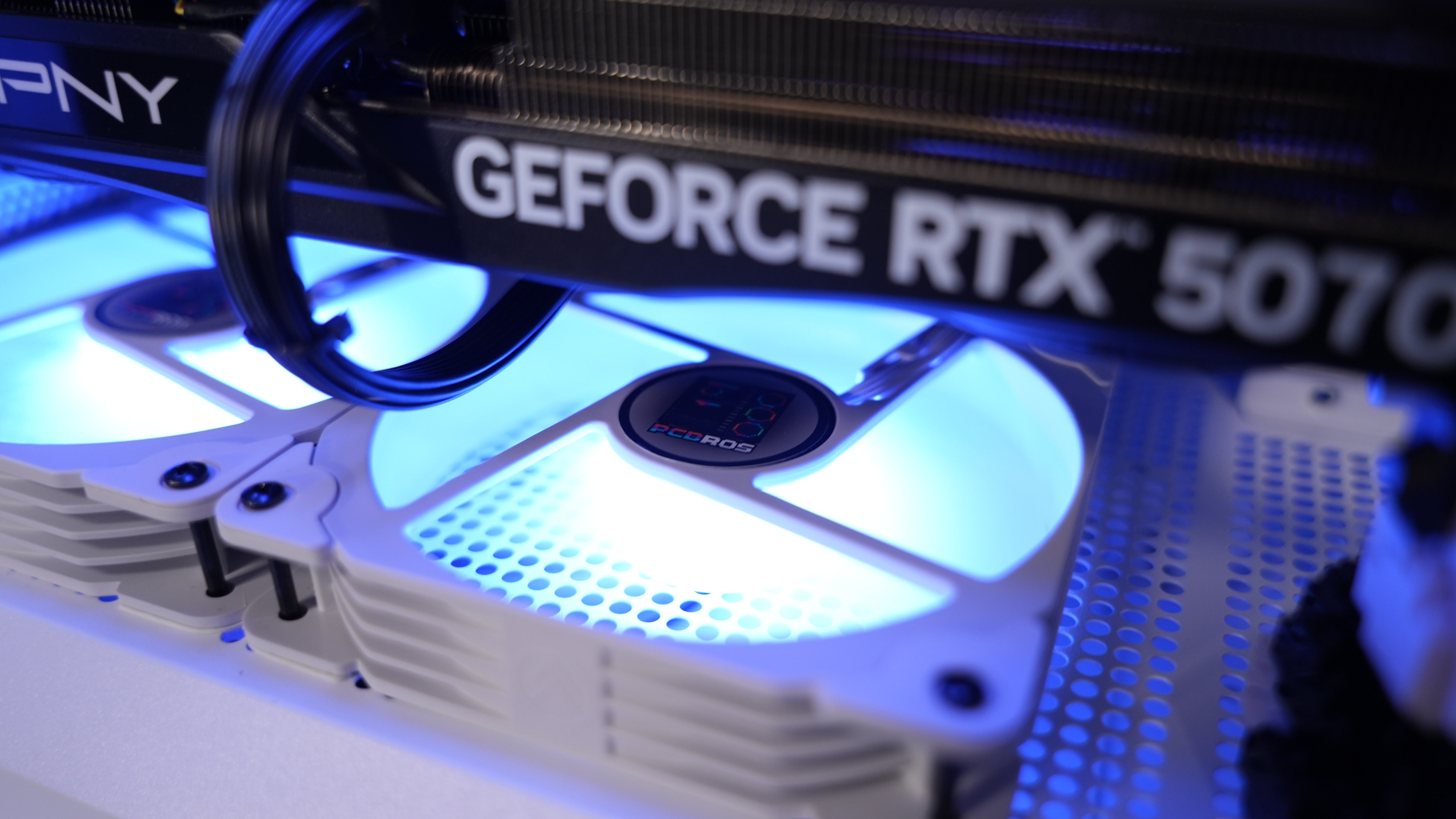 Ryzen 5 7600 + RTX 5070 Gaming/Streaming PC